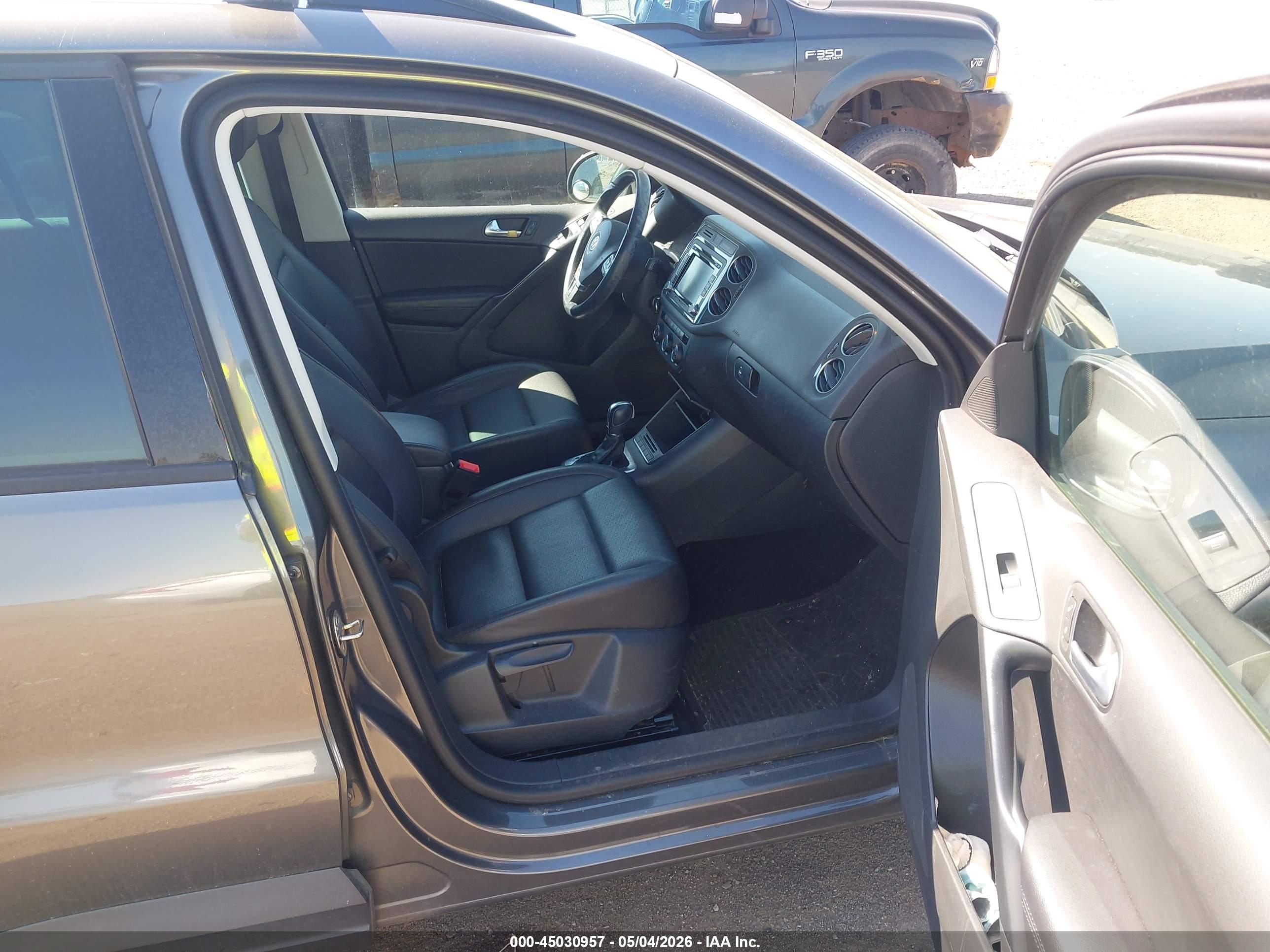 VOLKSWAGEN TIGUAN image 5