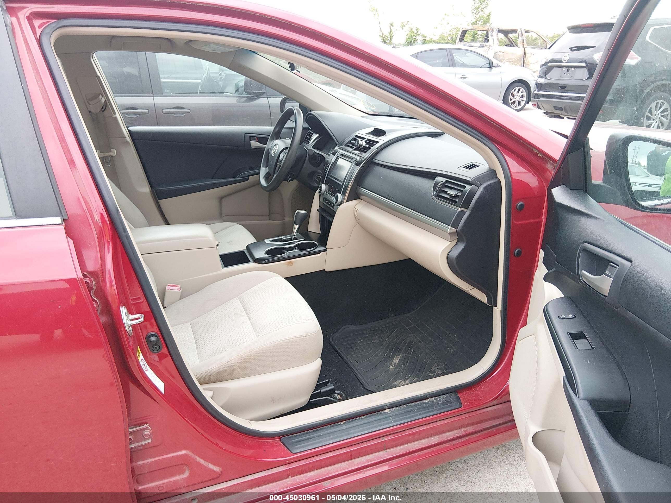 TOYOTA CAMRY image 5