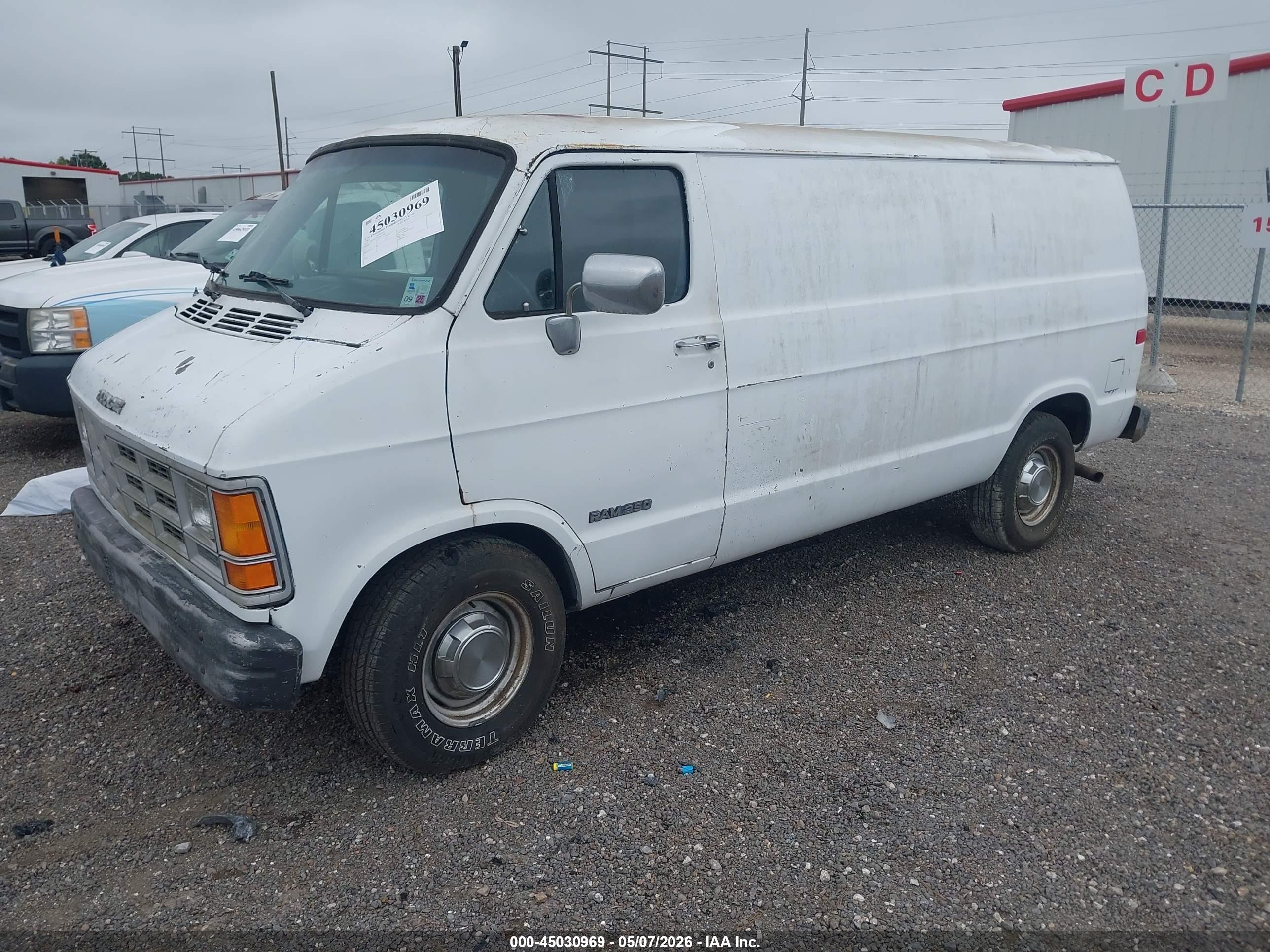 DODGE RAM image 2