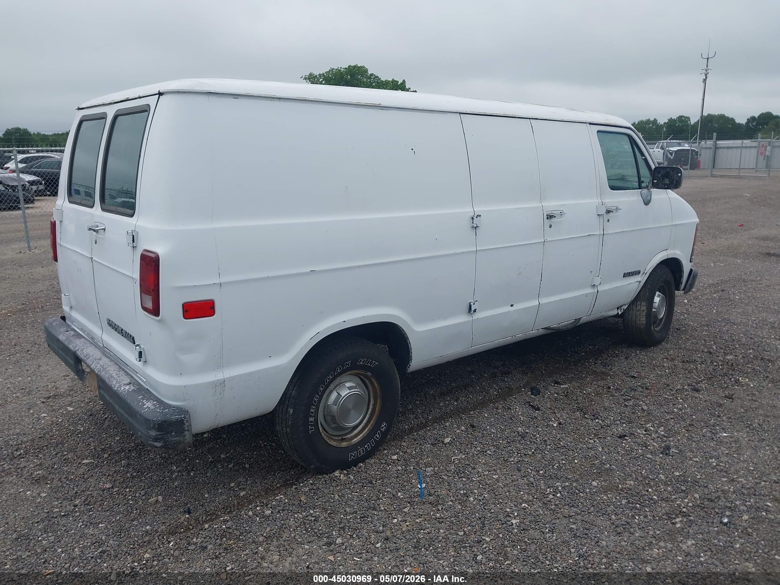 DODGE RAM image 4