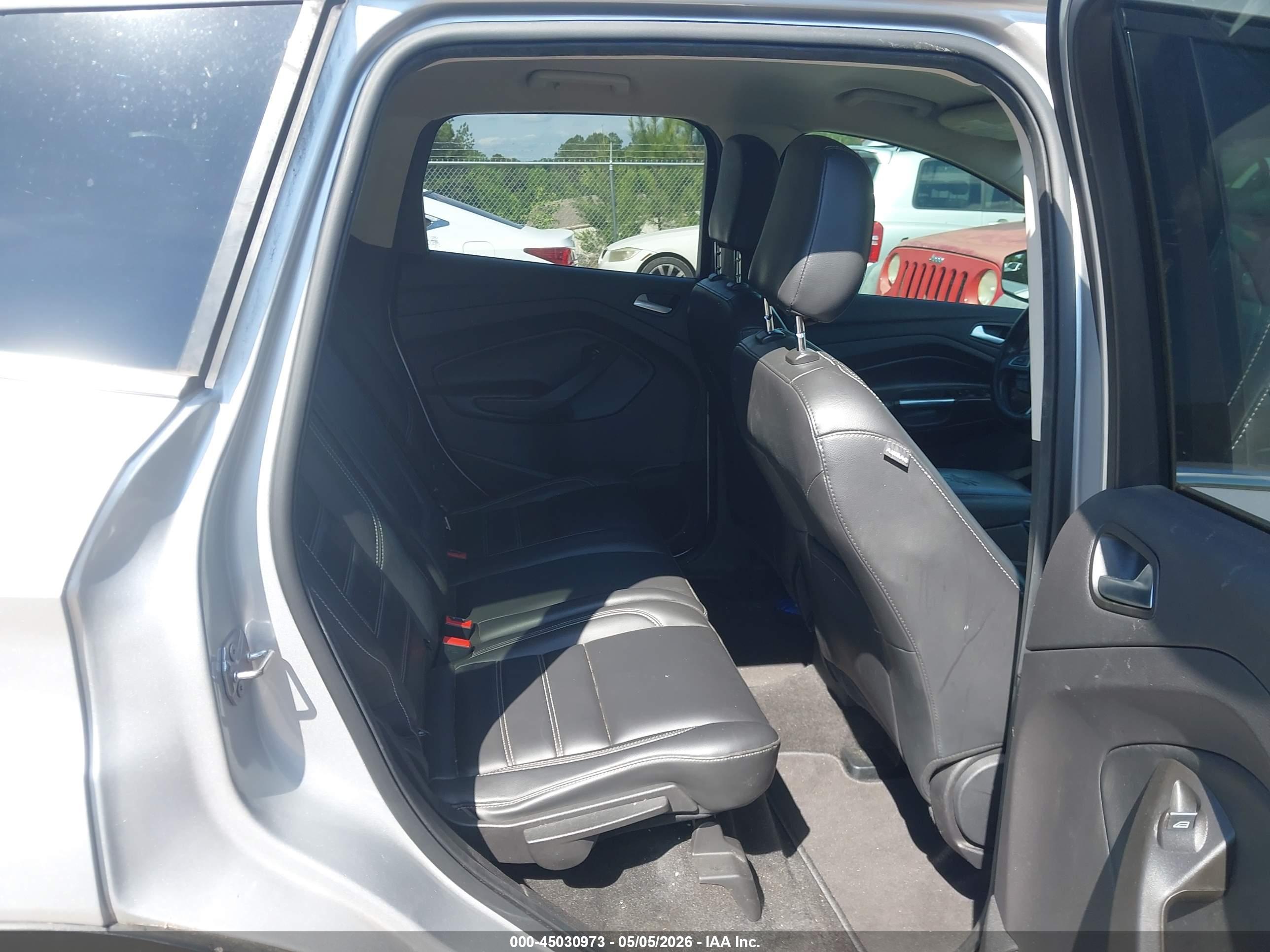 FORD ESCAPE image 8