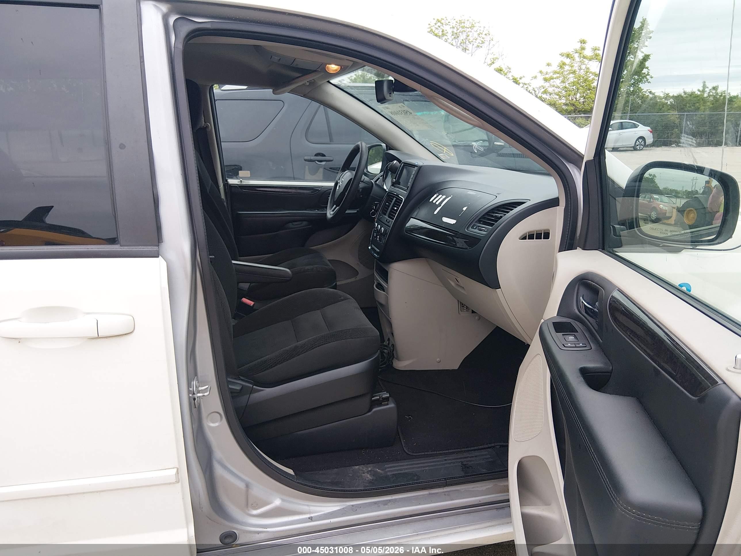DODGE GRAND image 5
