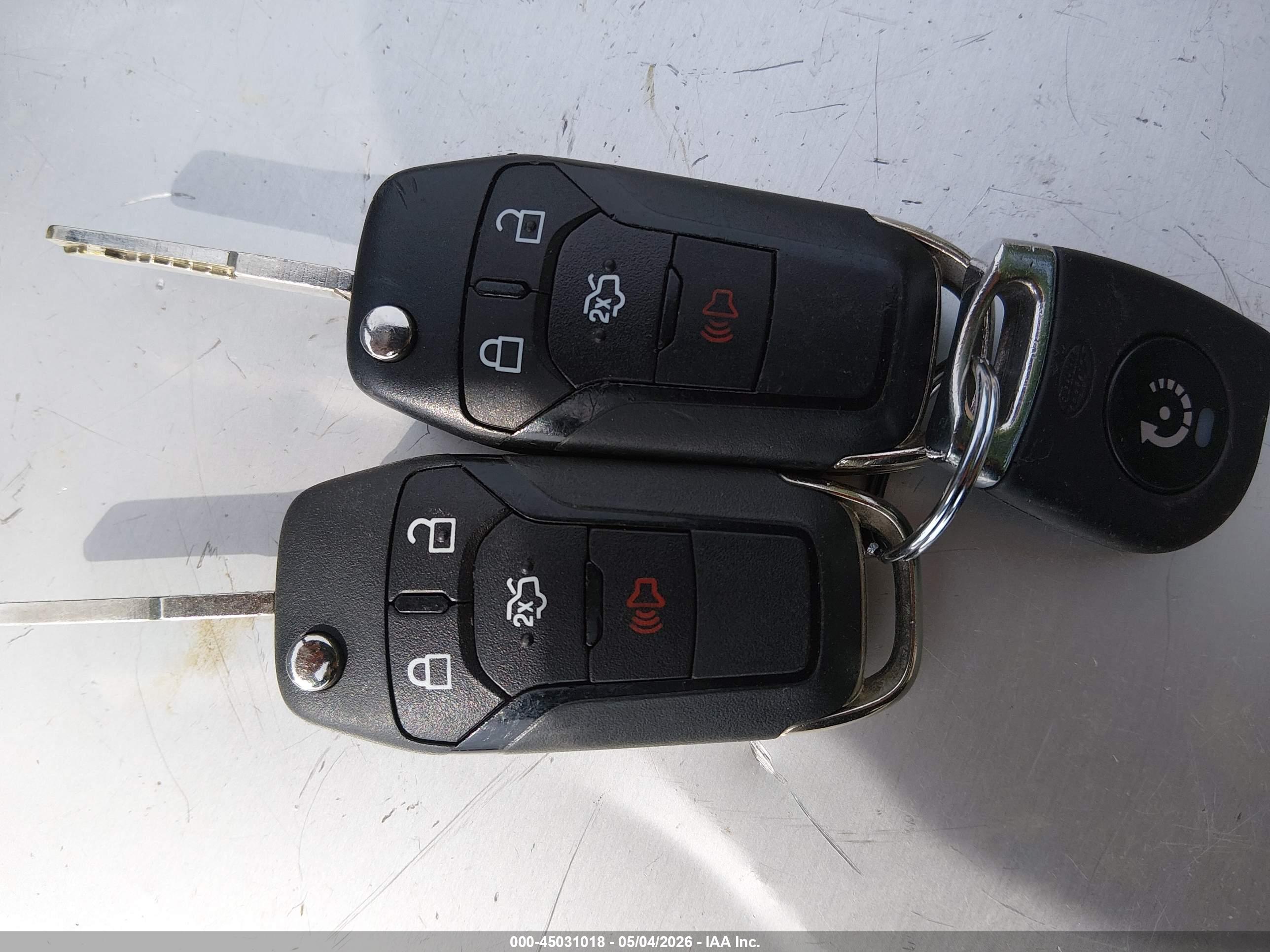 FORD FUSION image 11
