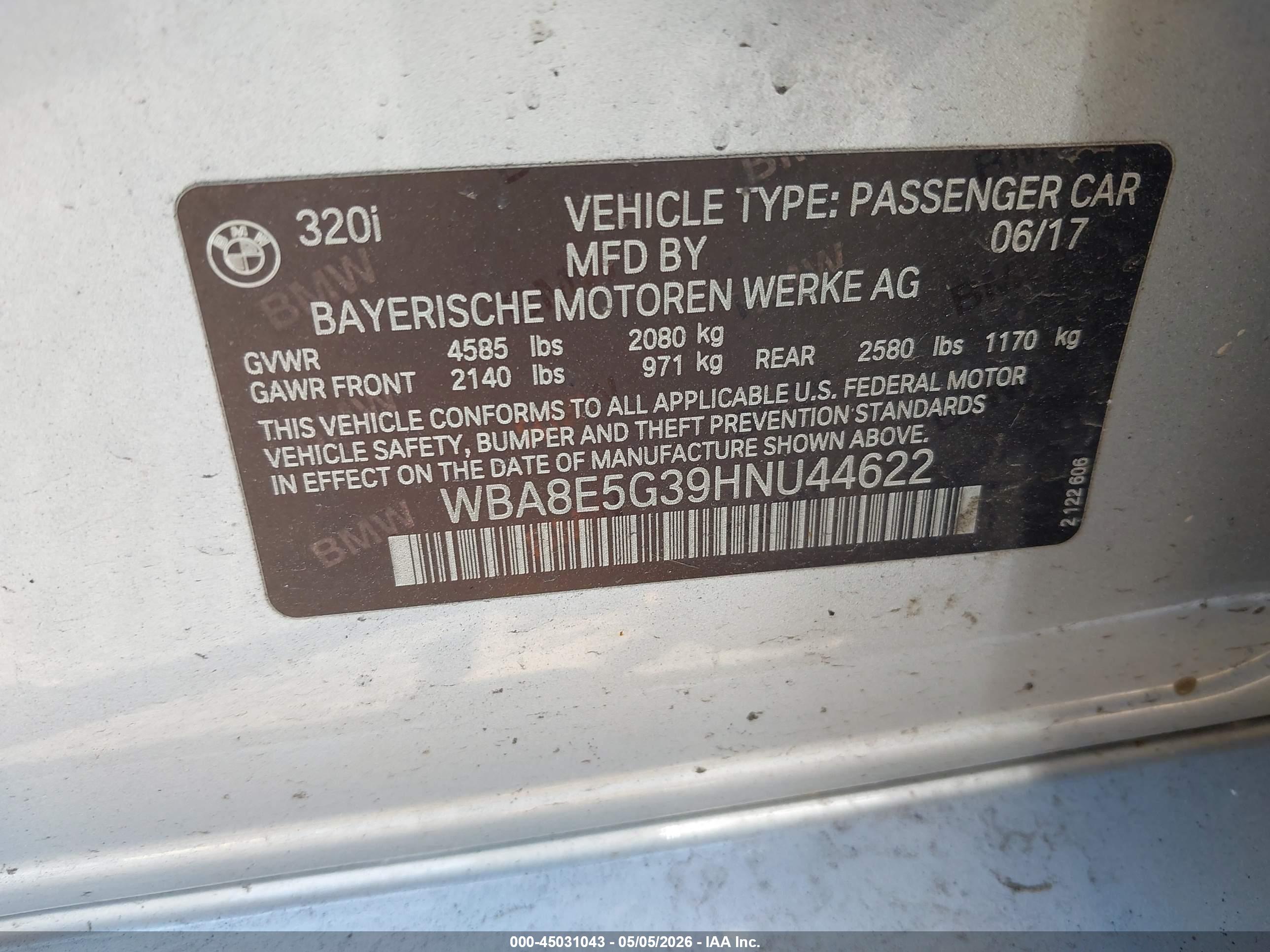 BMW 320I image 9