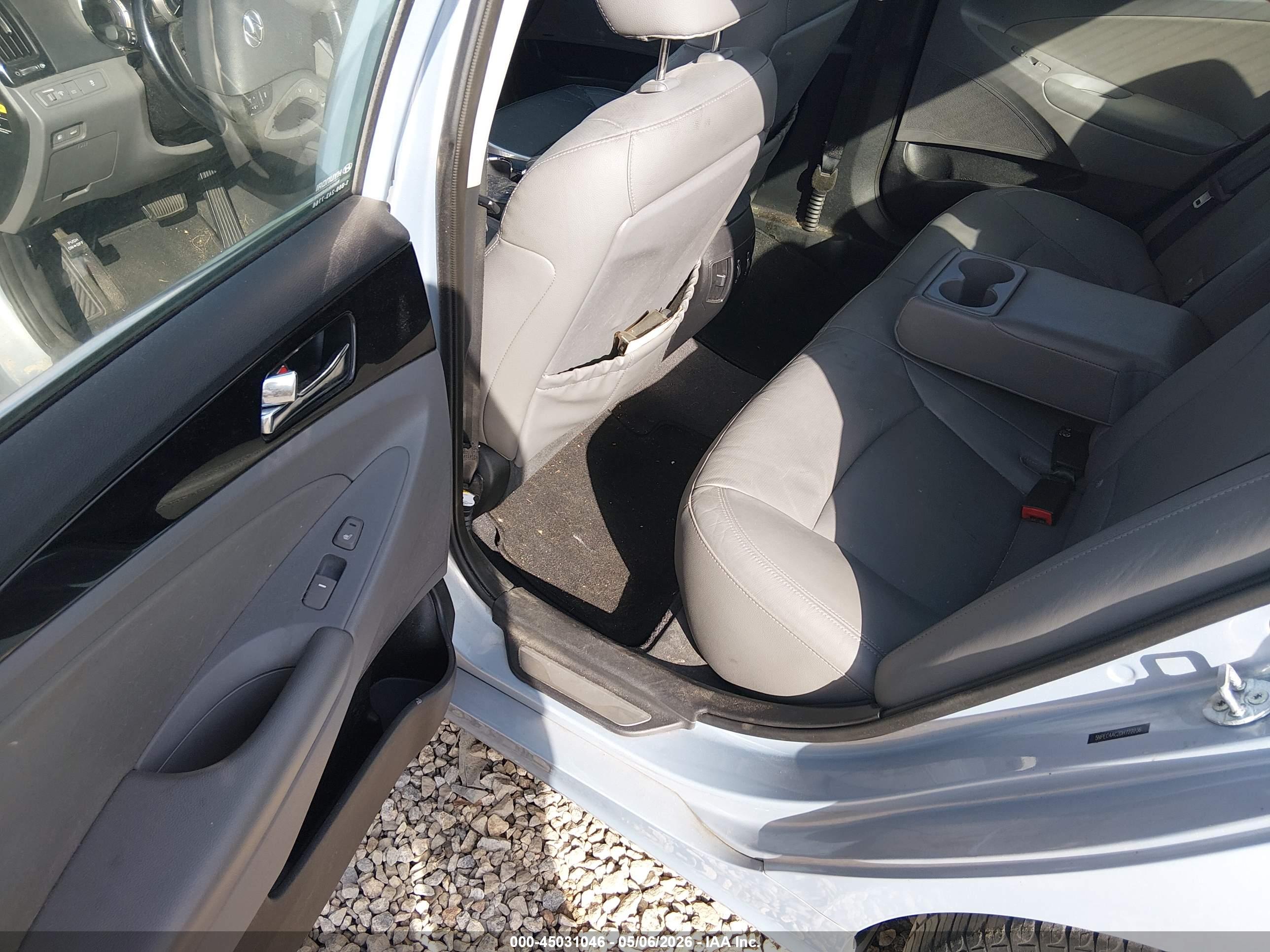 HYUNDAI SONATA image 8