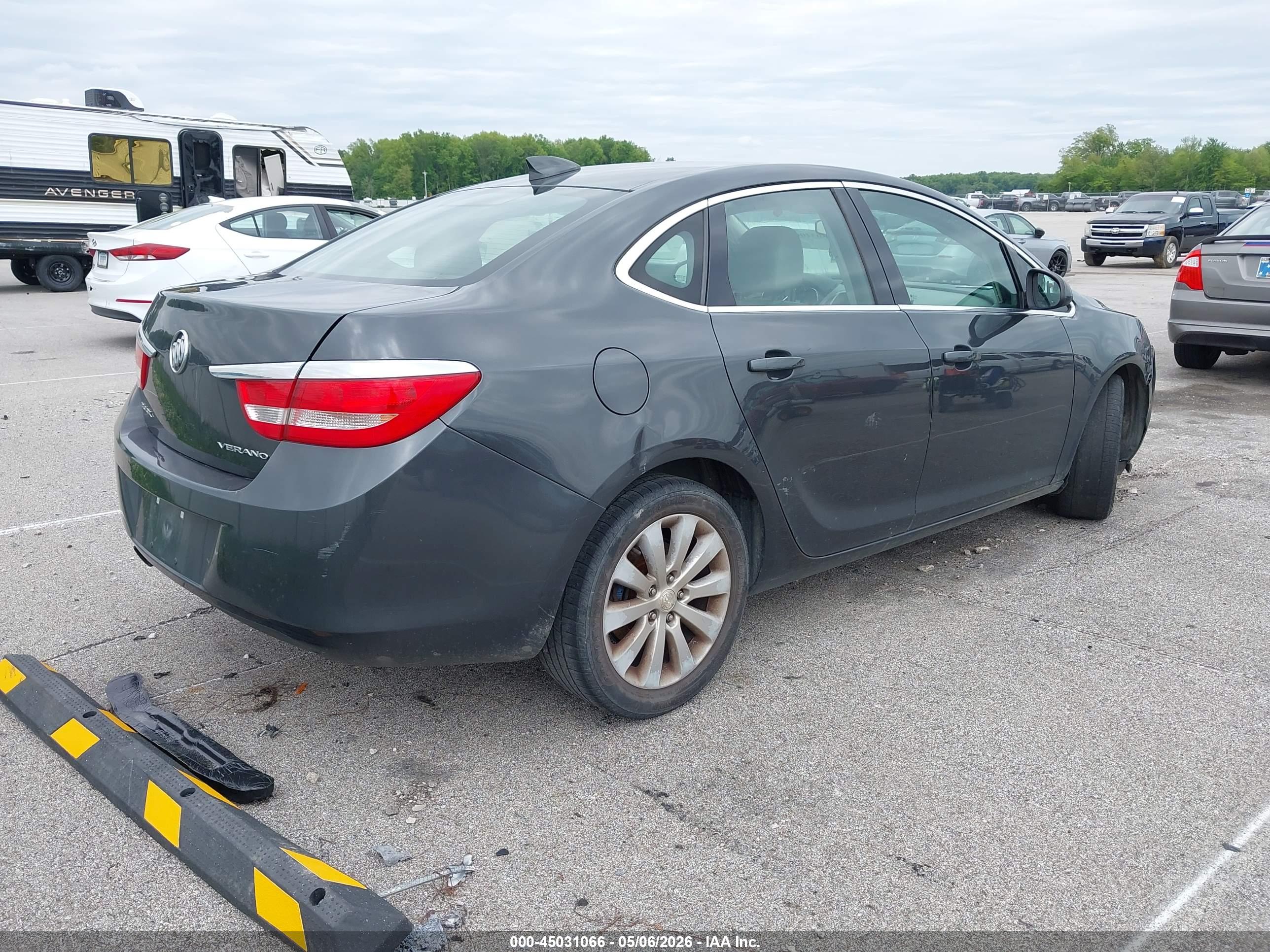 BUICK VERANO image 4