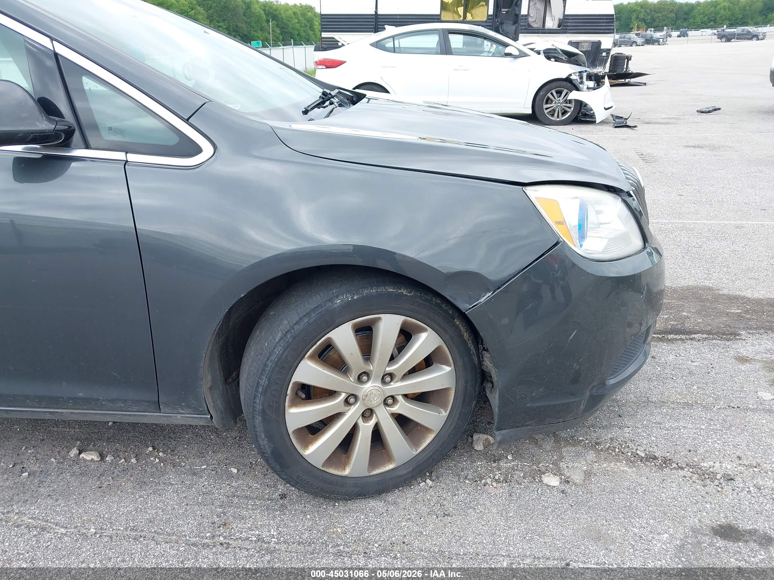 BUICK VERANO image 6