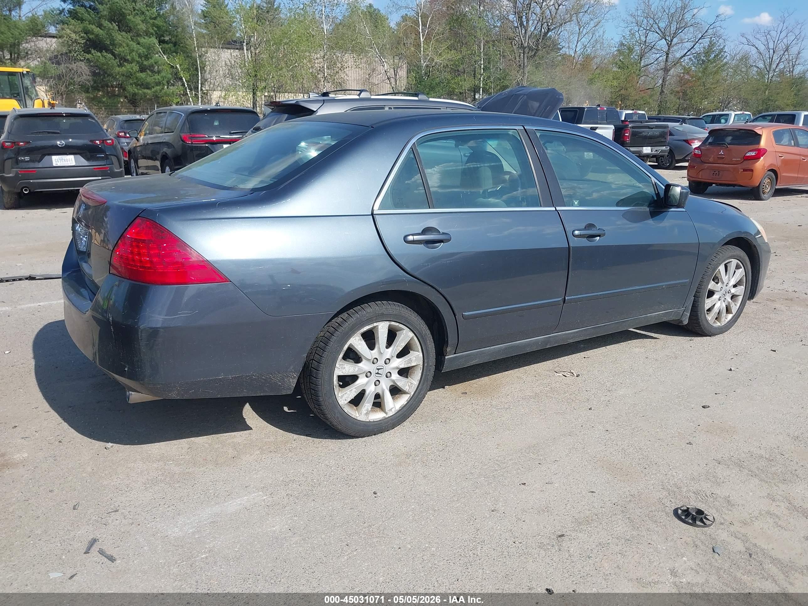 HONDA ACCORD image 4