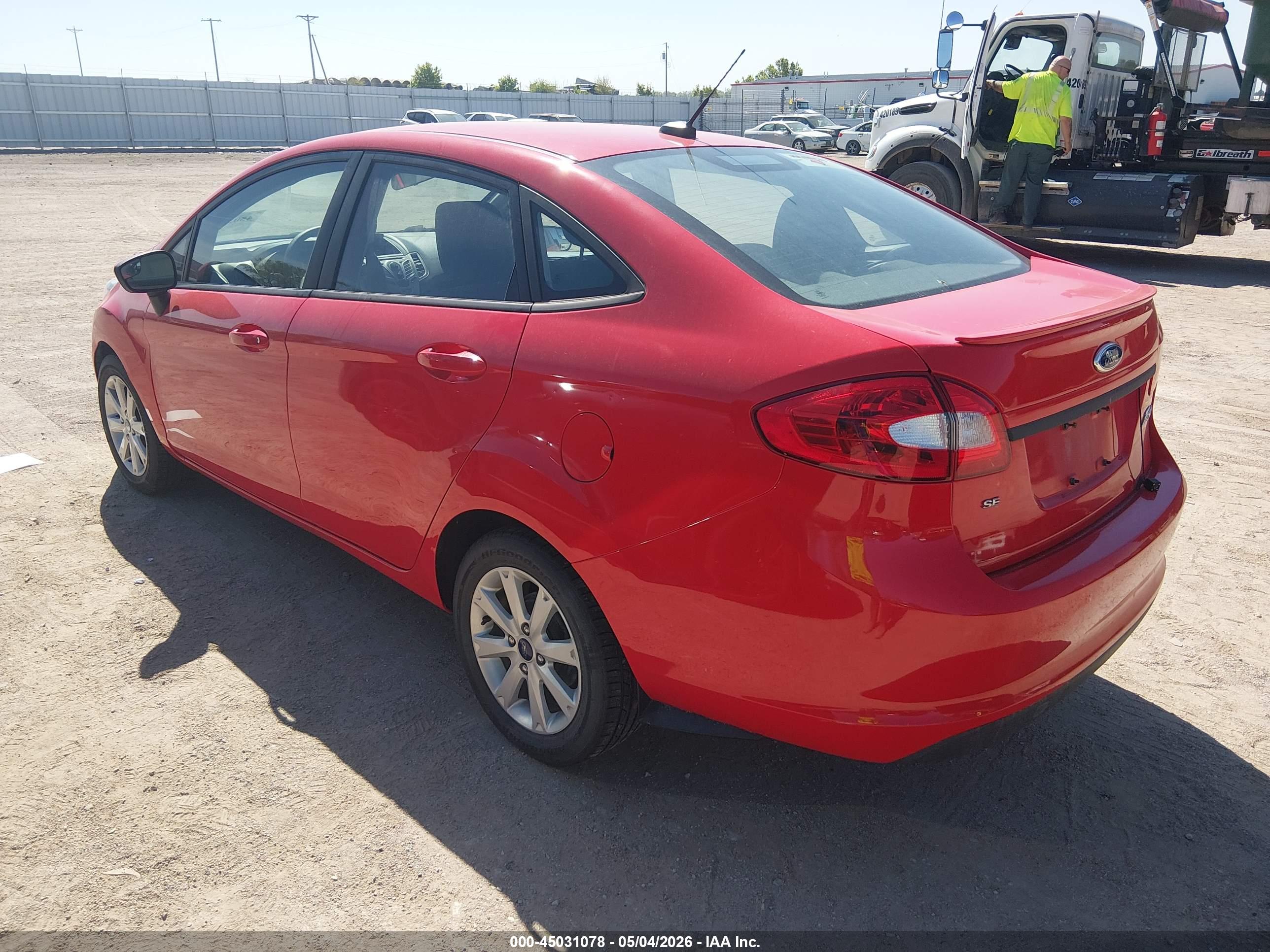 FORD FIESTA image 3