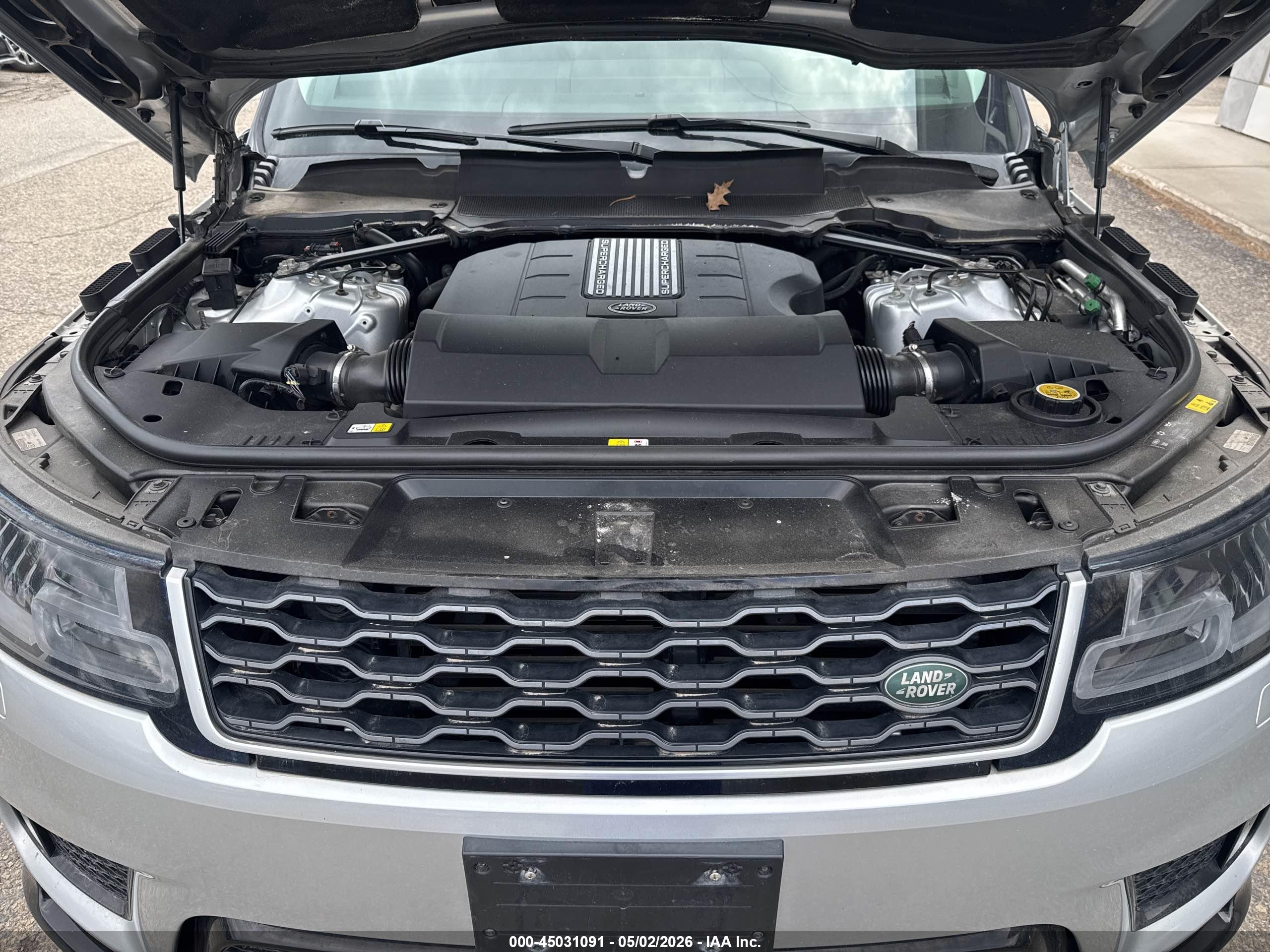 LAND ROVER image 10