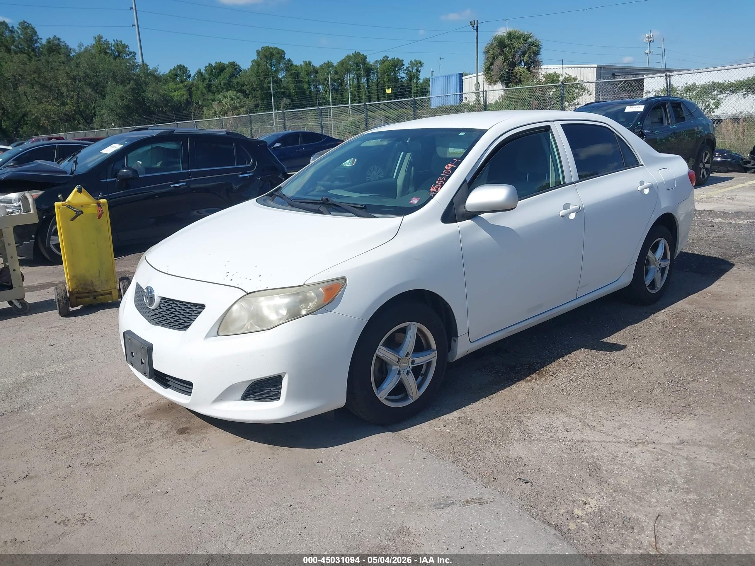 TOYOTA COROLLA image 2