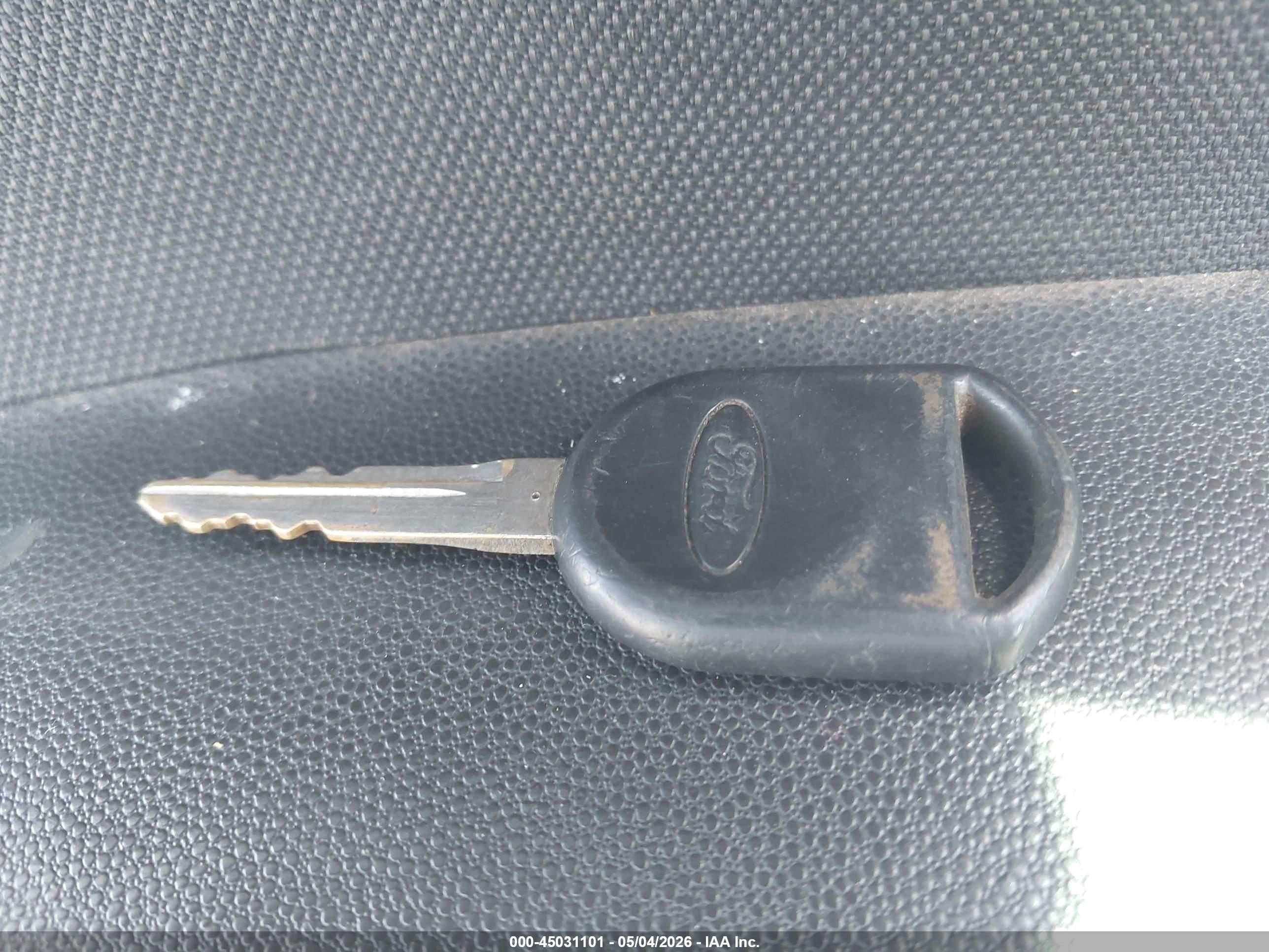 FORD ESCAPE image 11