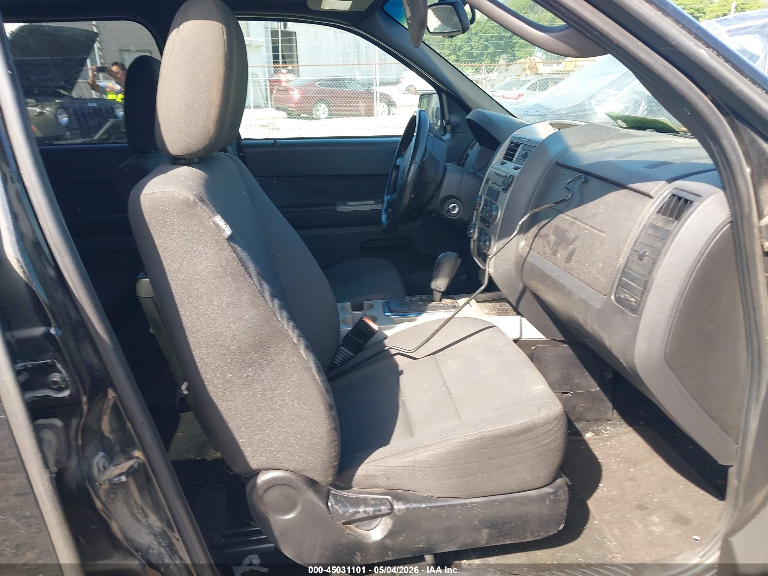FORD ESCAPE image 5