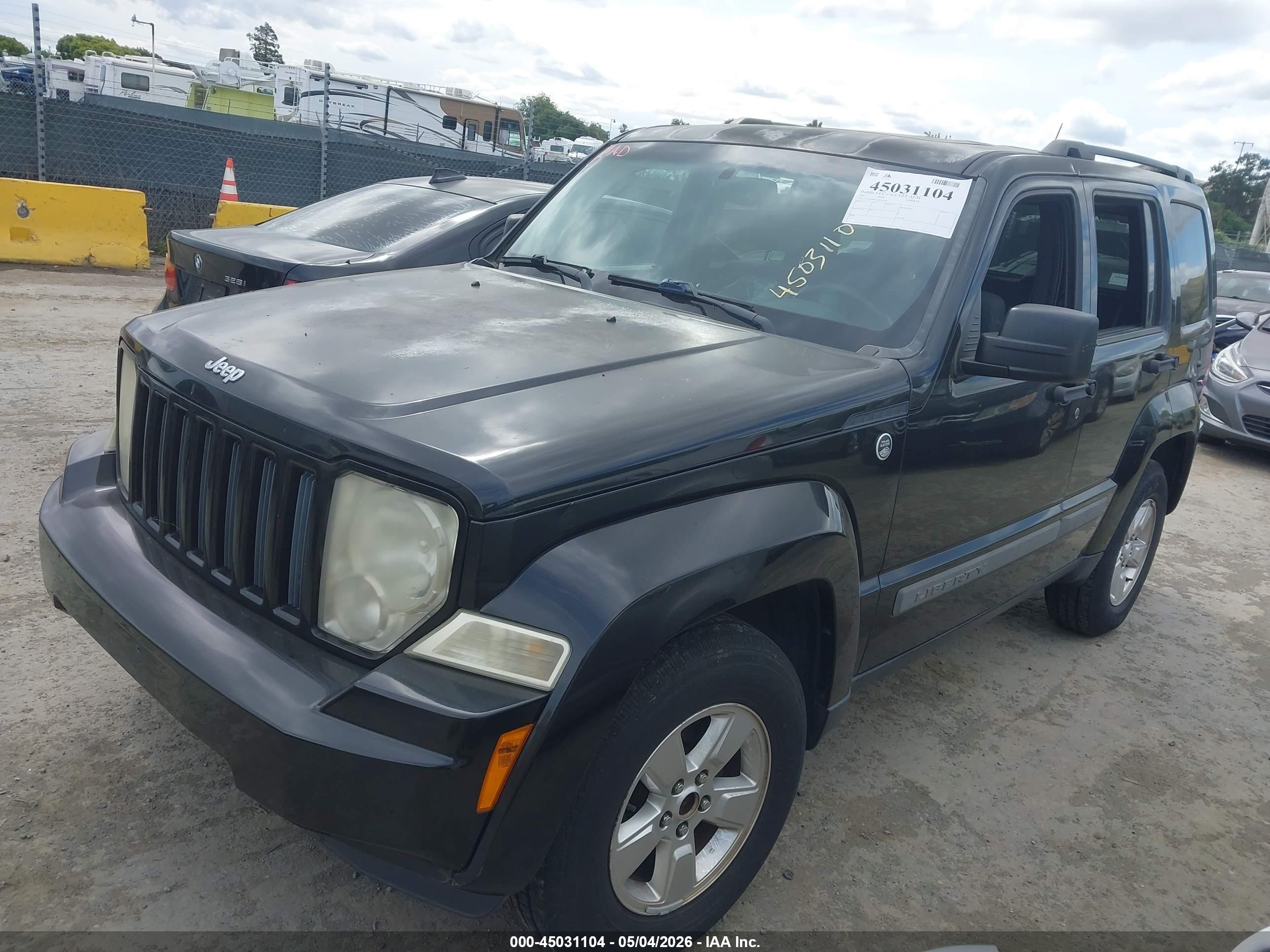 JEEP LIBERTY image 2