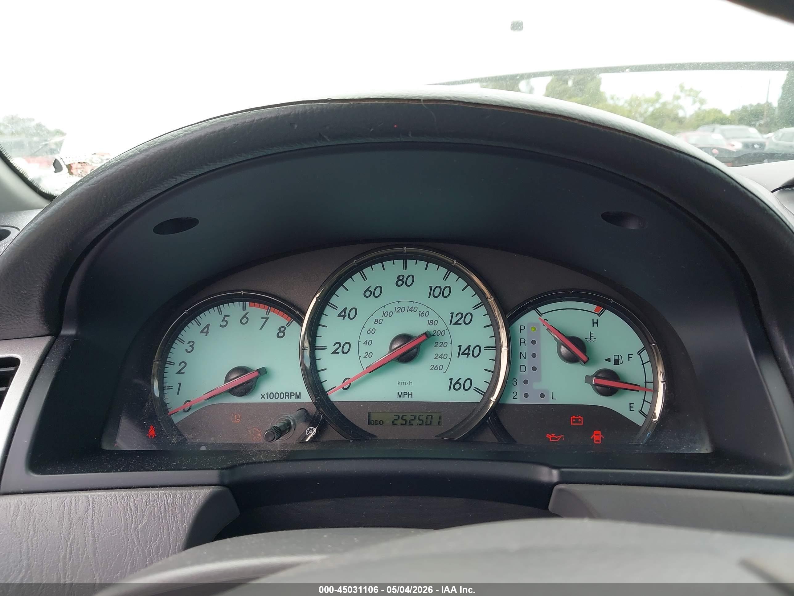 TOYOTA CAMRY image 7