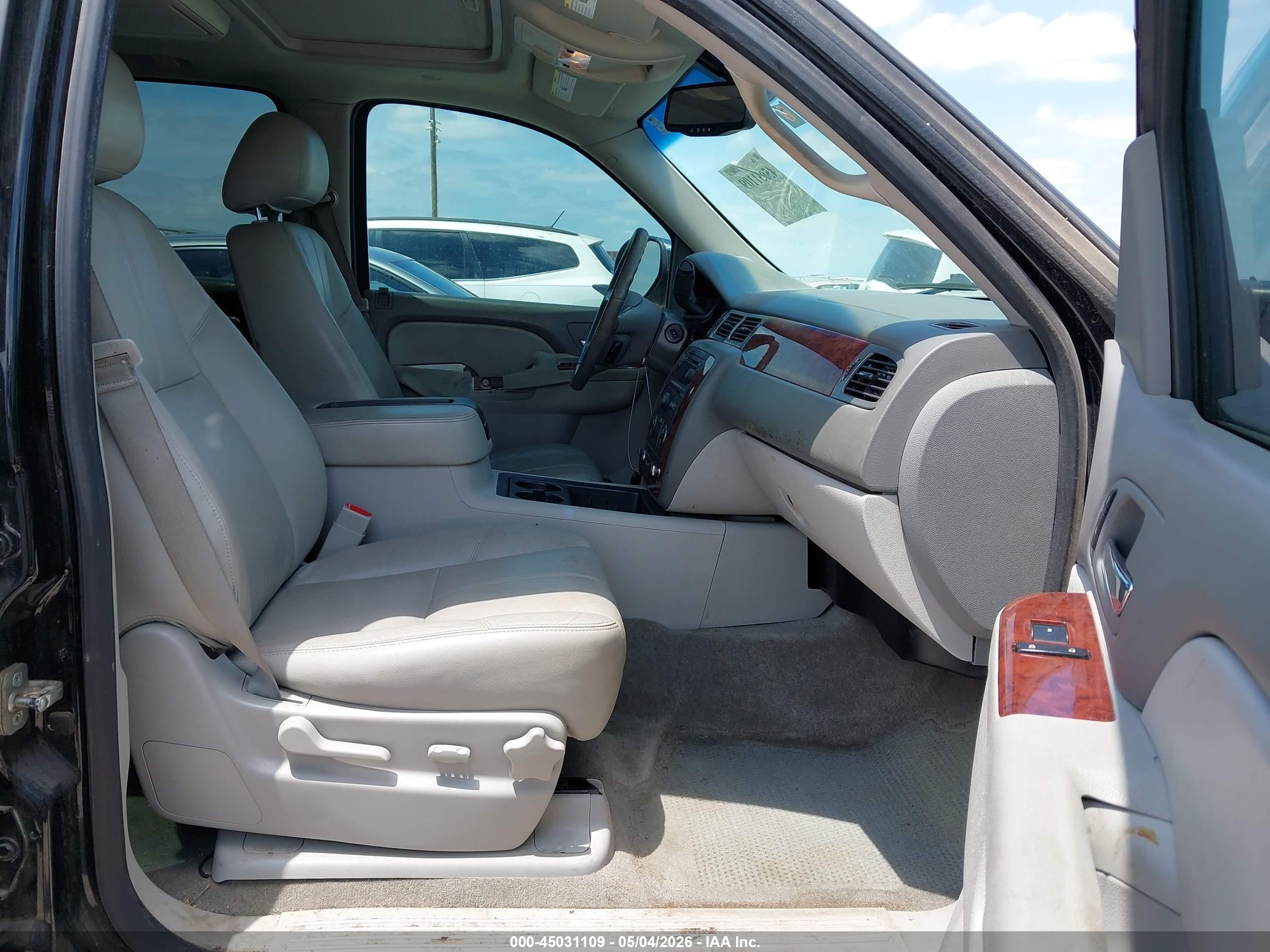 CHEVROLET TAHOE image 5