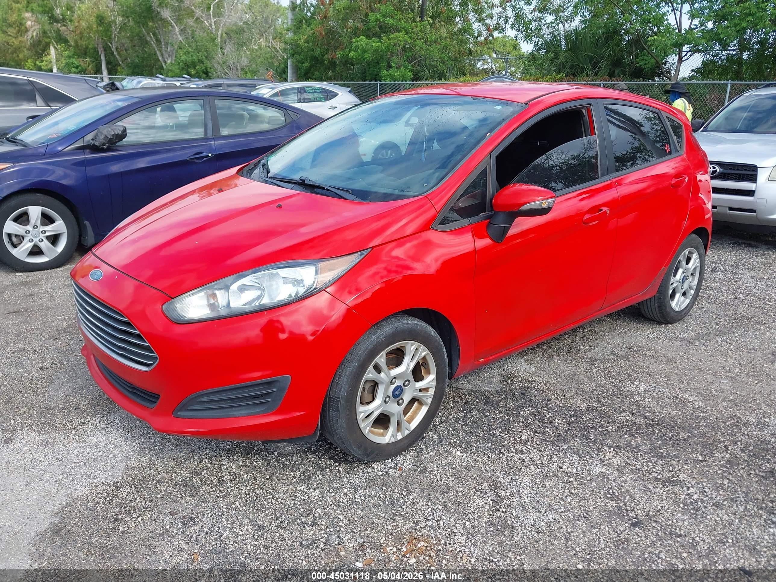 FORD FIESTA image 2