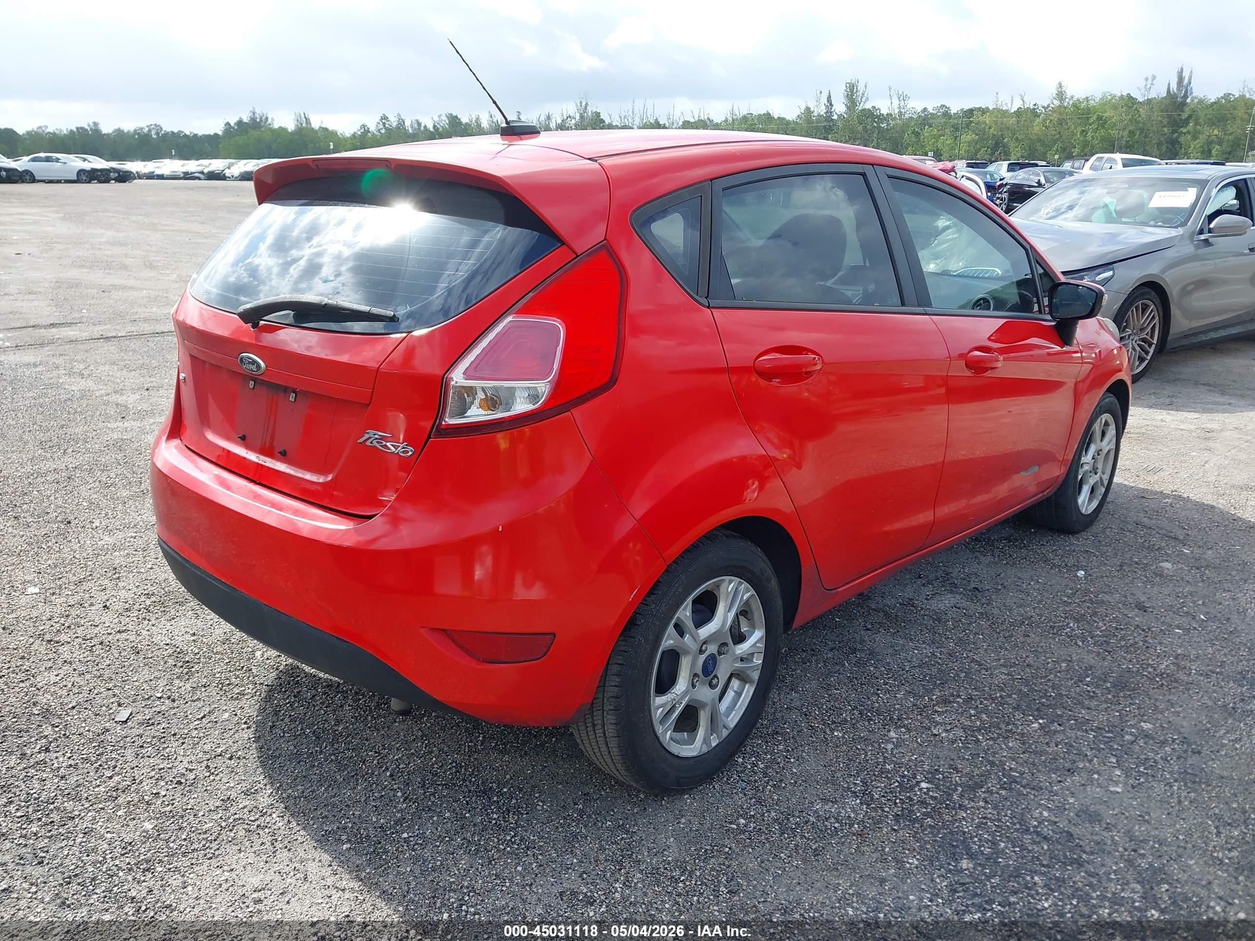 FORD FIESTA image 4