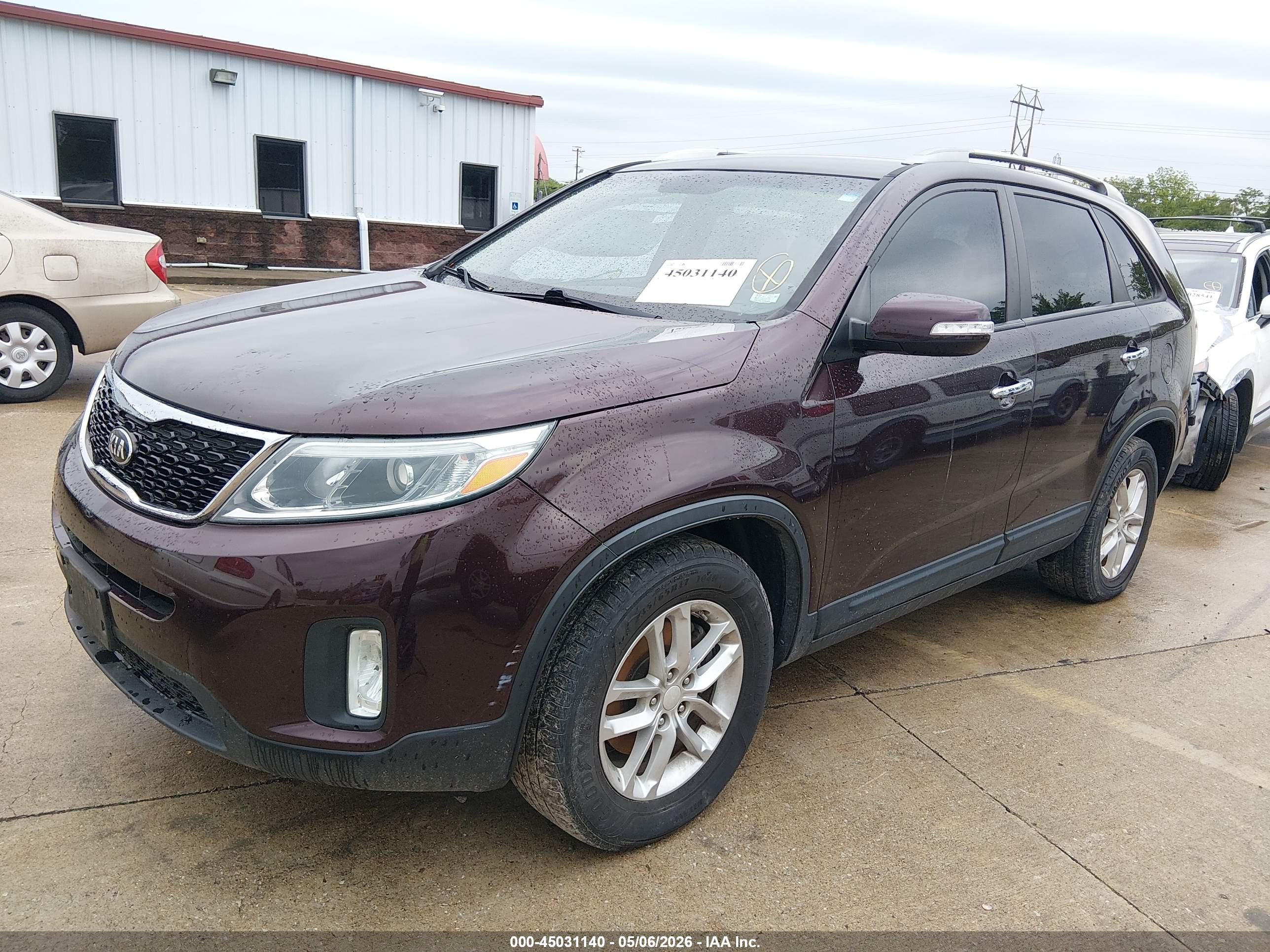 KIA SORENTO image 2