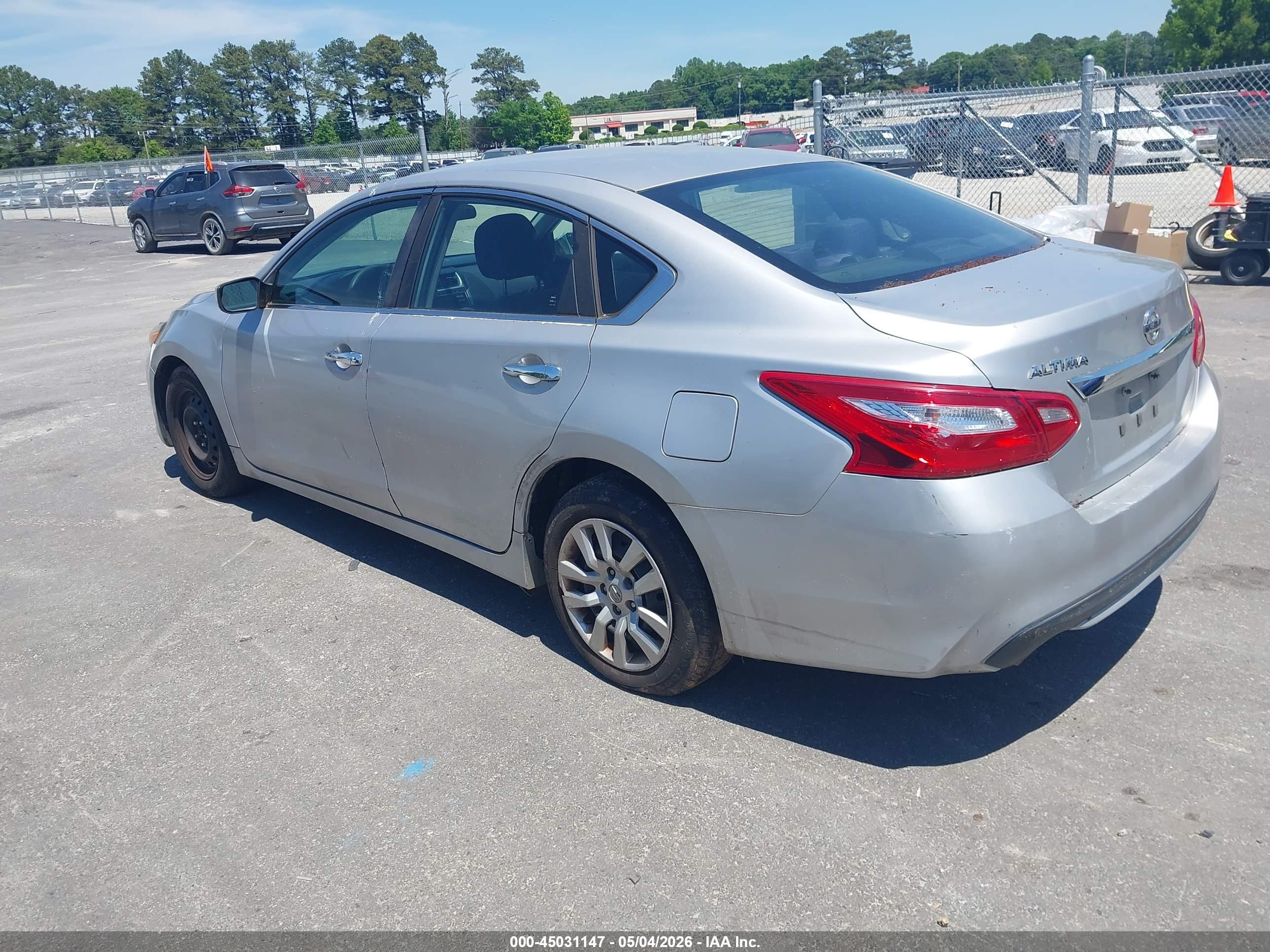 NISSAN ALTIMA image 3