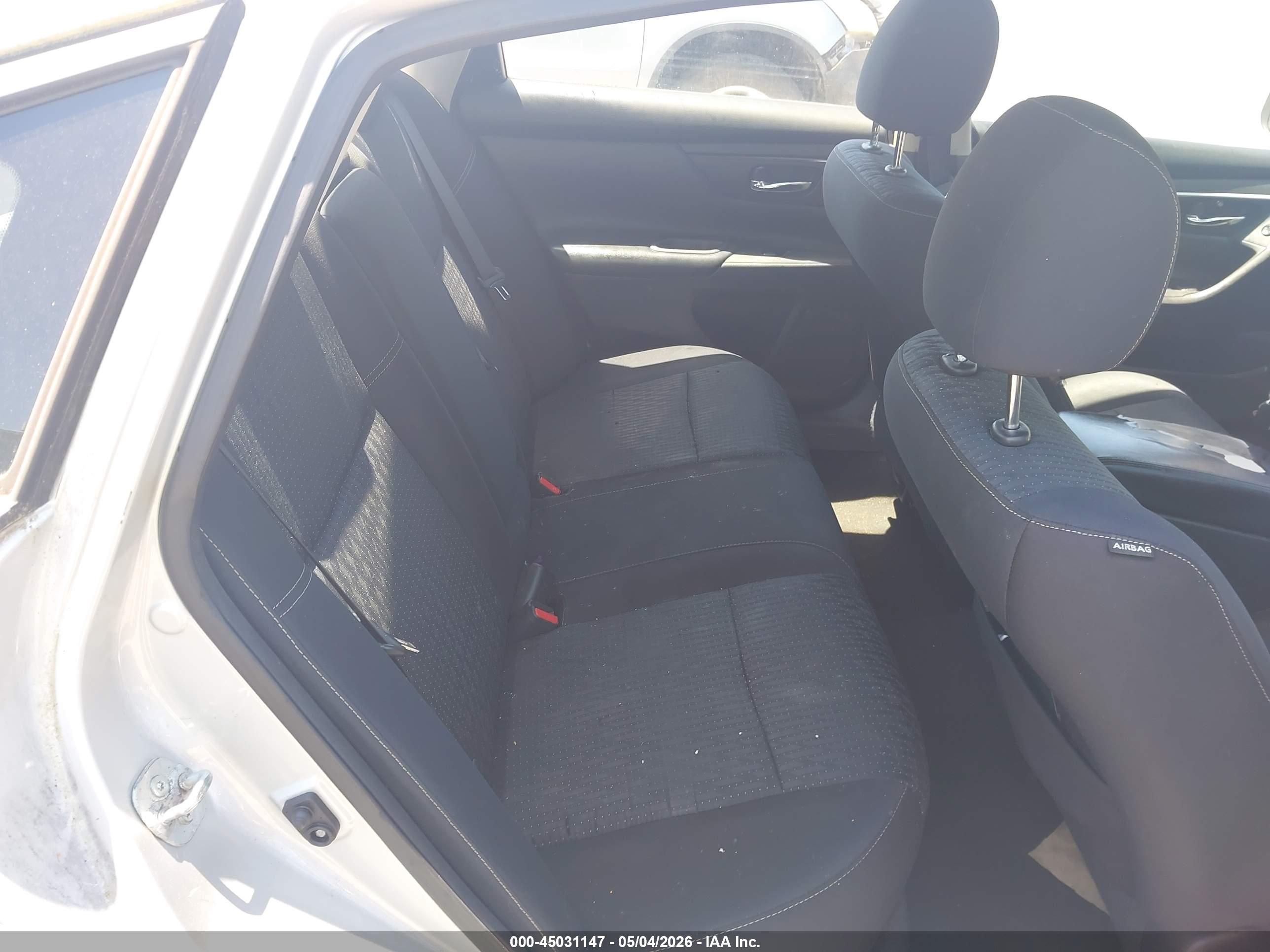 NISSAN ALTIMA image 8