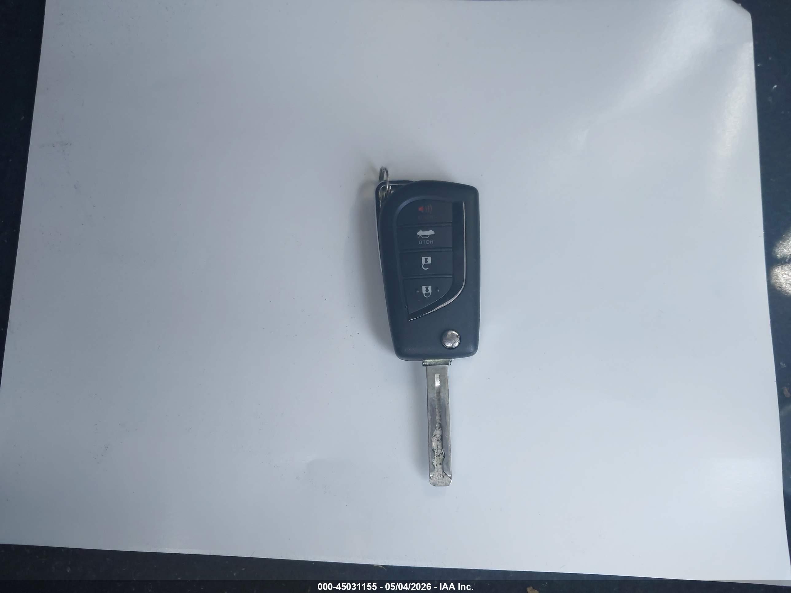 TOYOTA CAMRY image 11