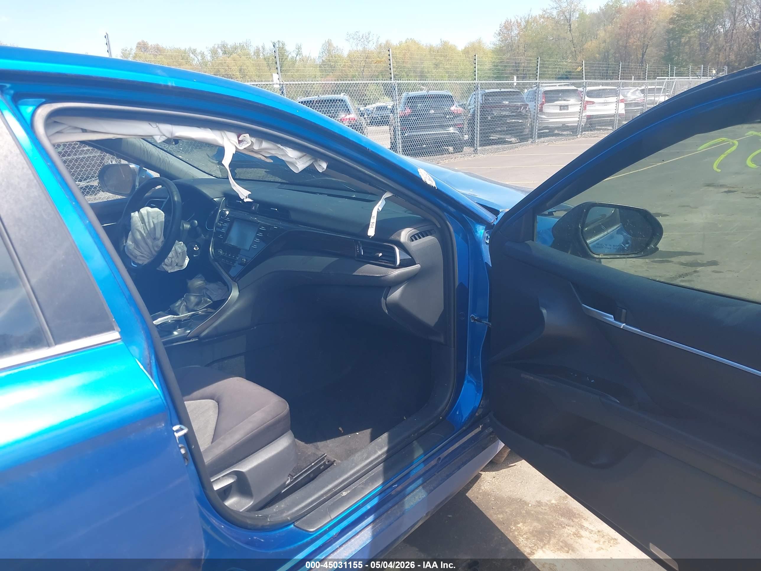 TOYOTA CAMRY image 5
