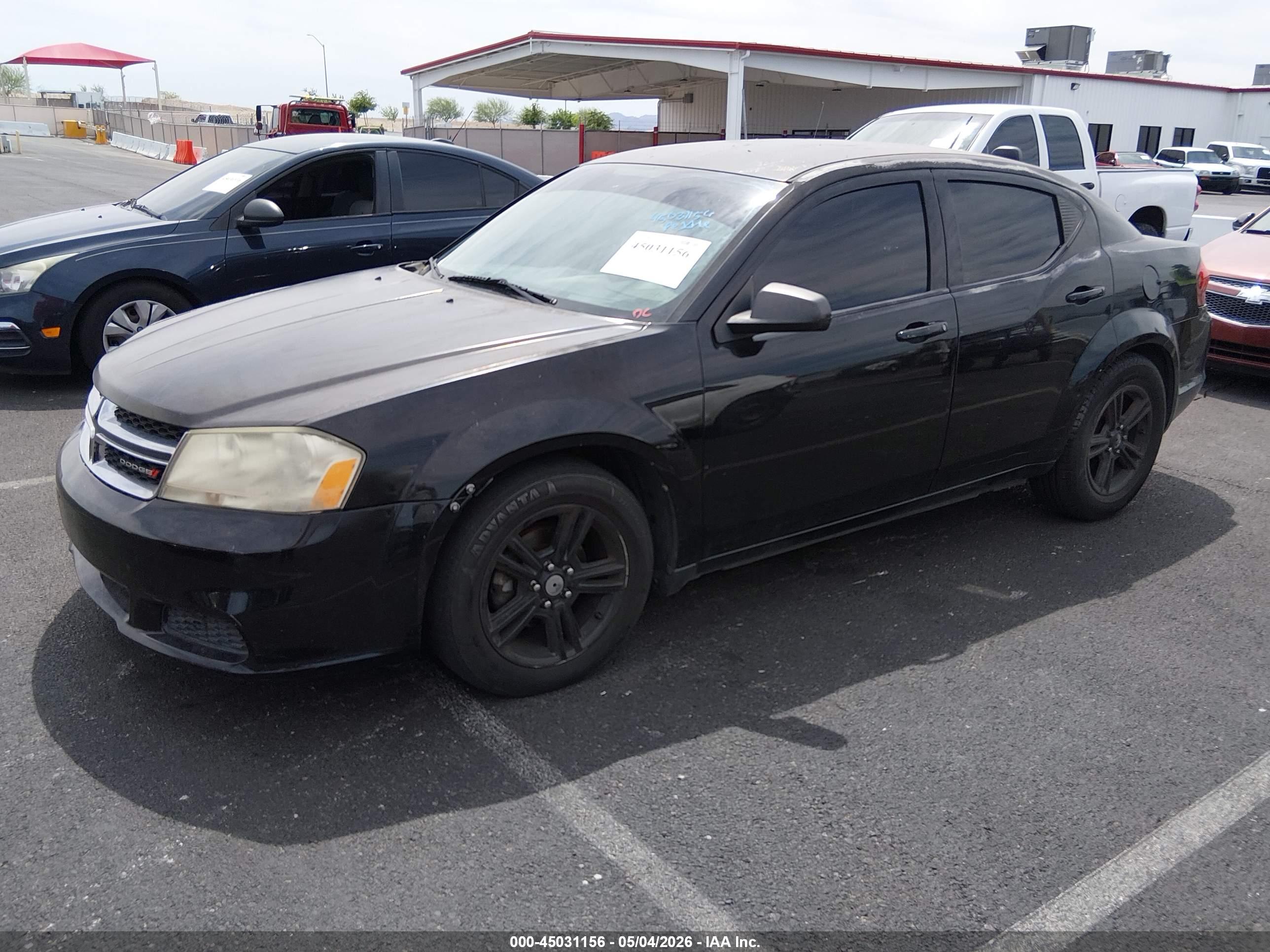 DODGE AVENGER image 2