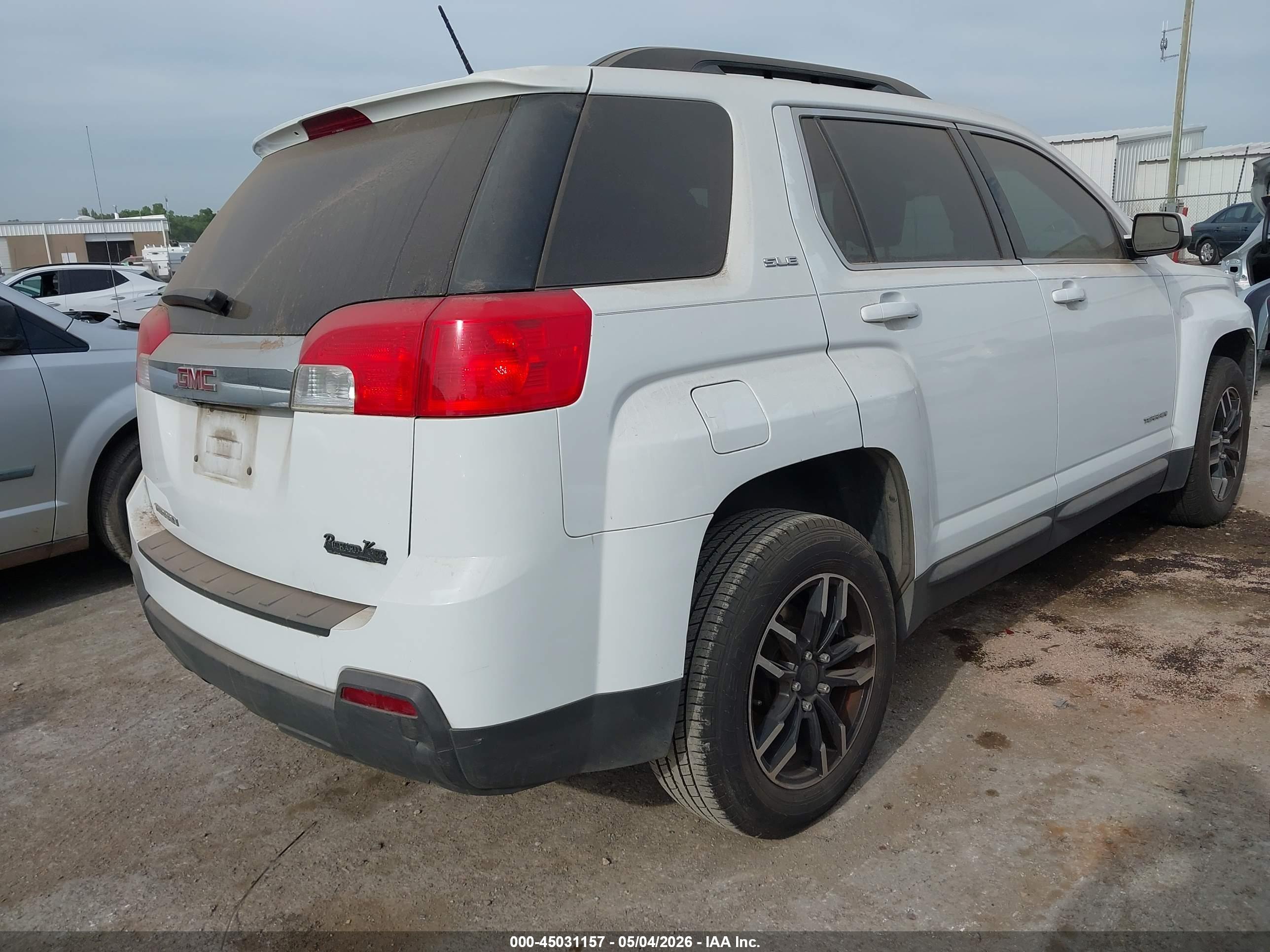 GMC TERRAIN image 4