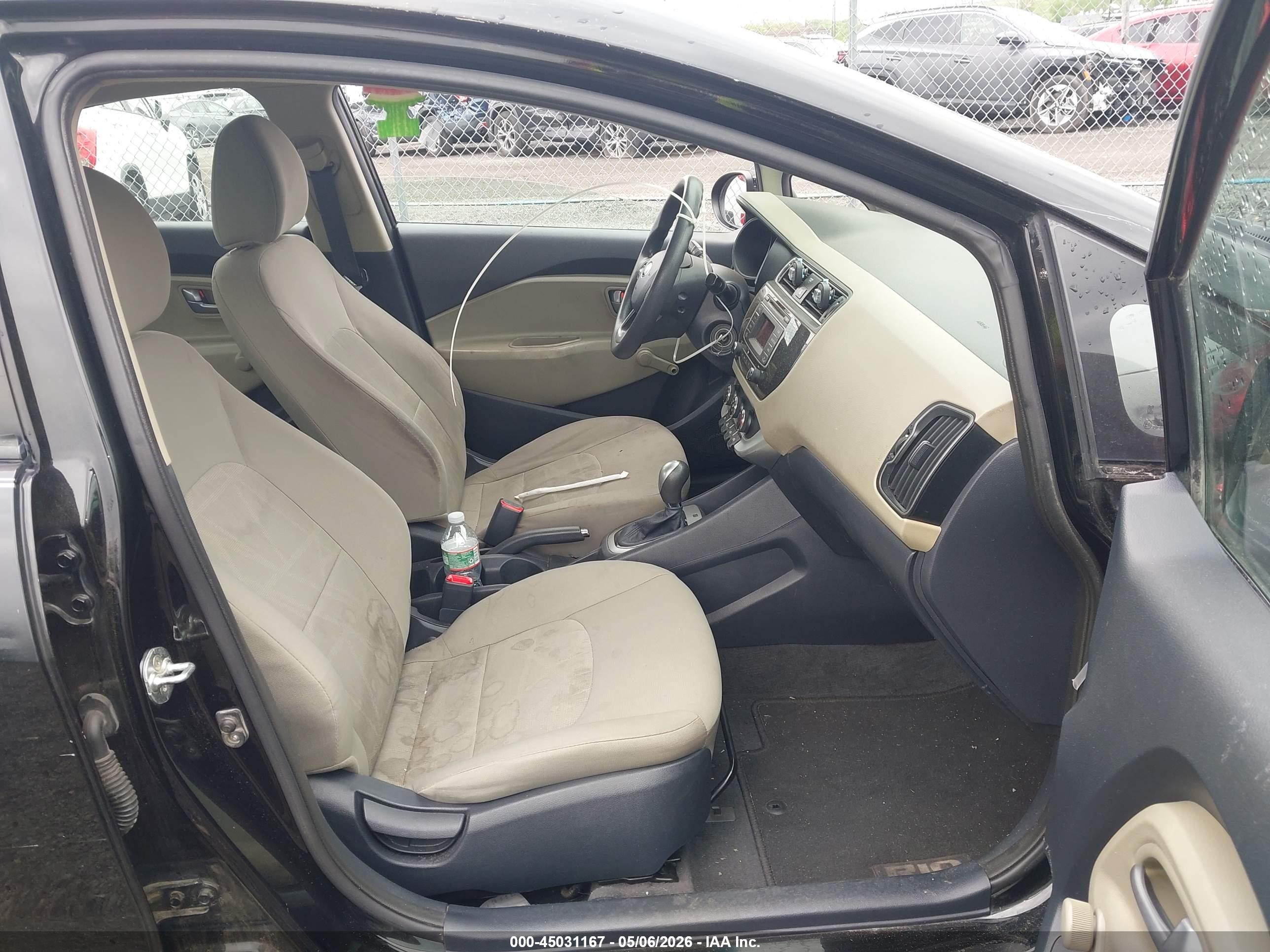 KIA RIO image 5