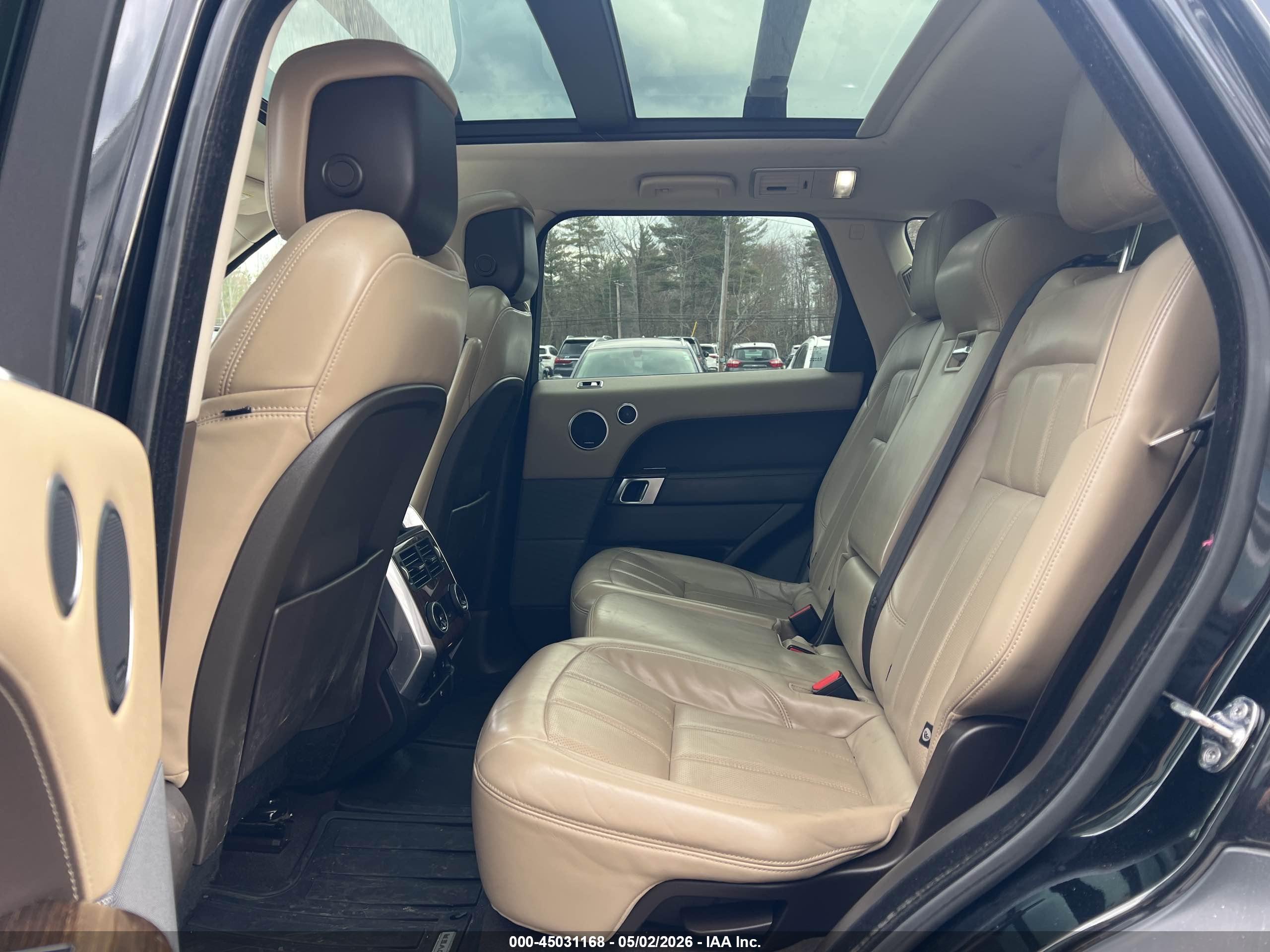 LAND ROVER image 8