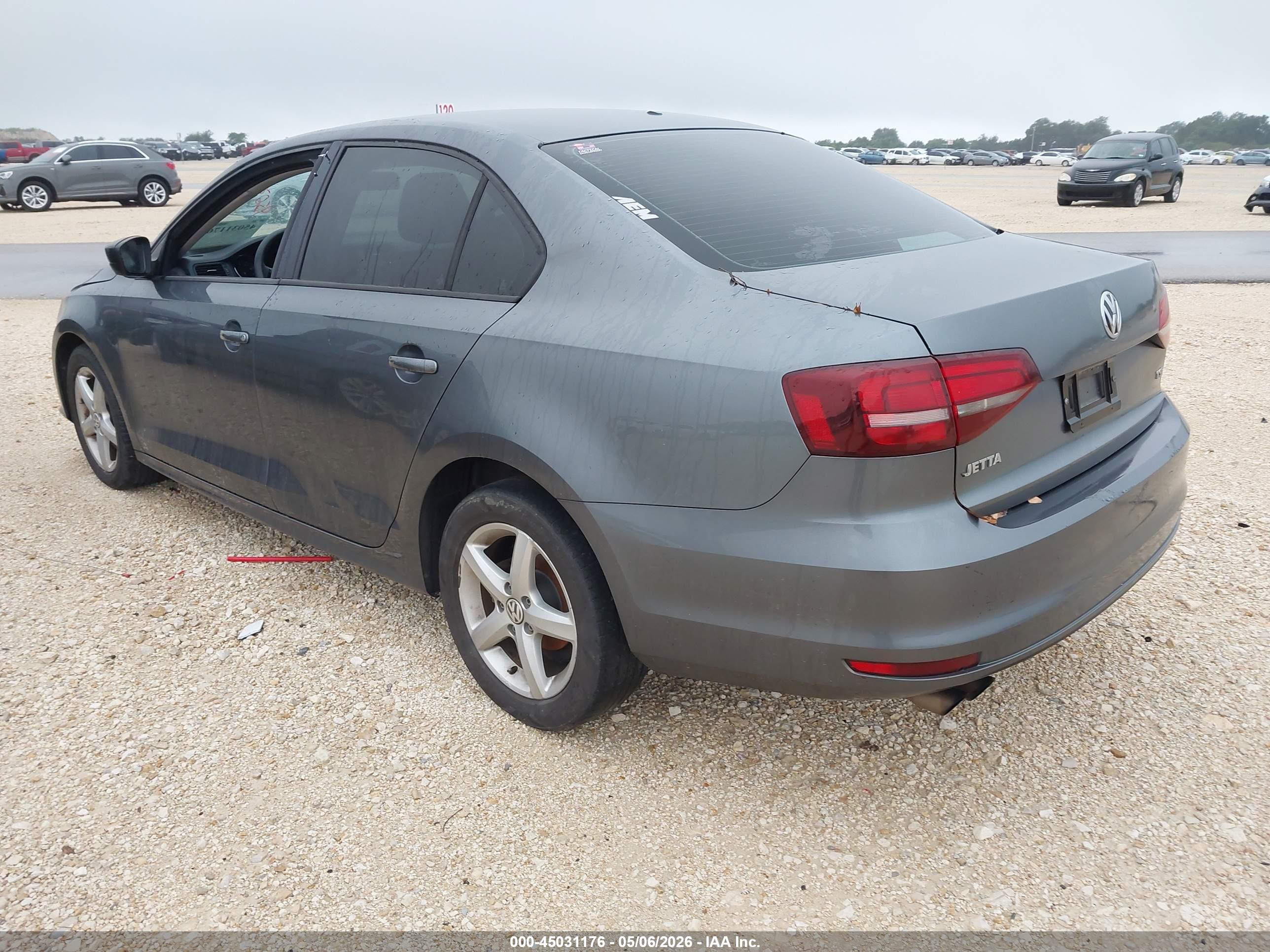 VOLKSWAGEN JETTA image 3