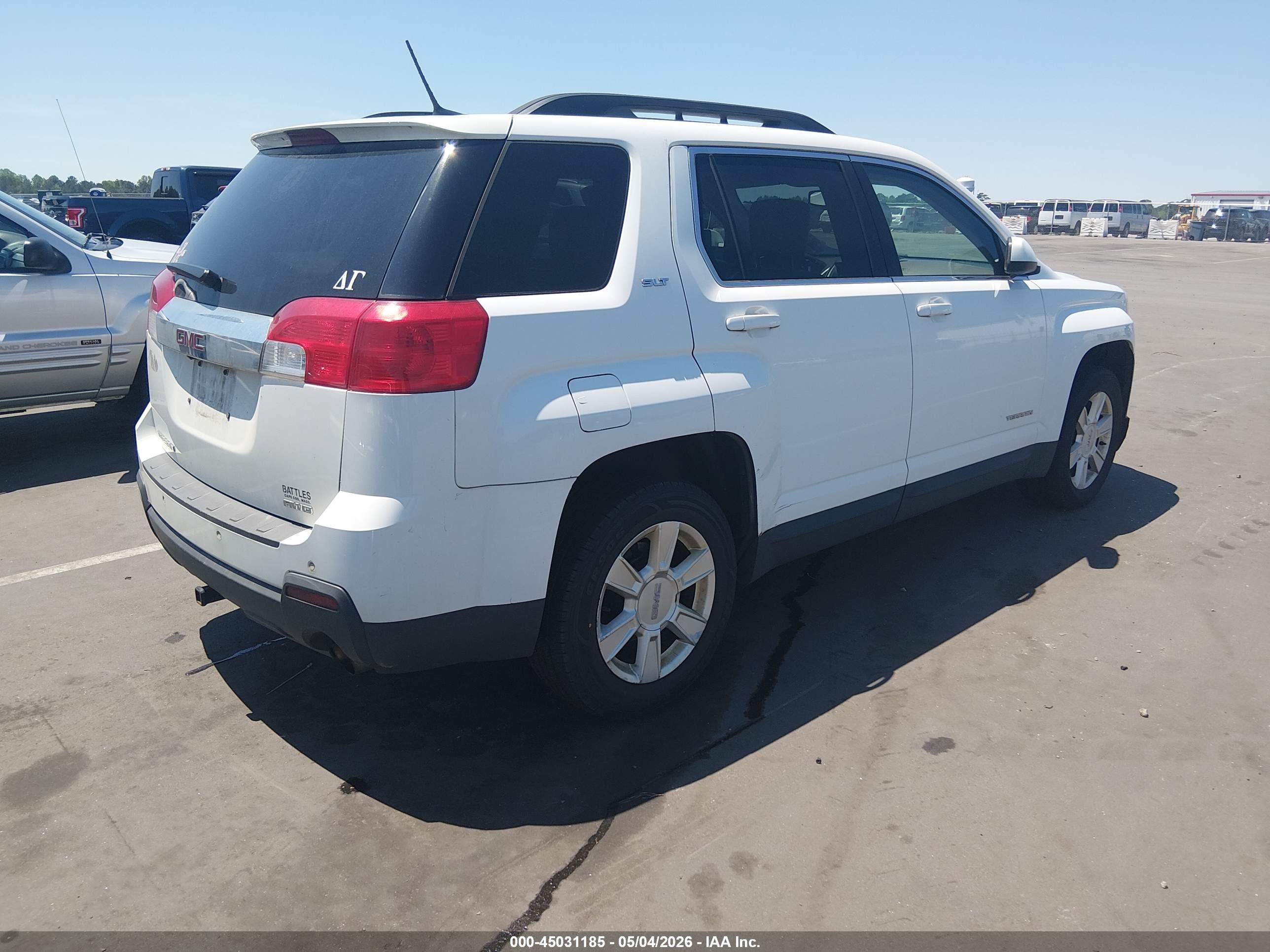 GMC TERRAIN image 4