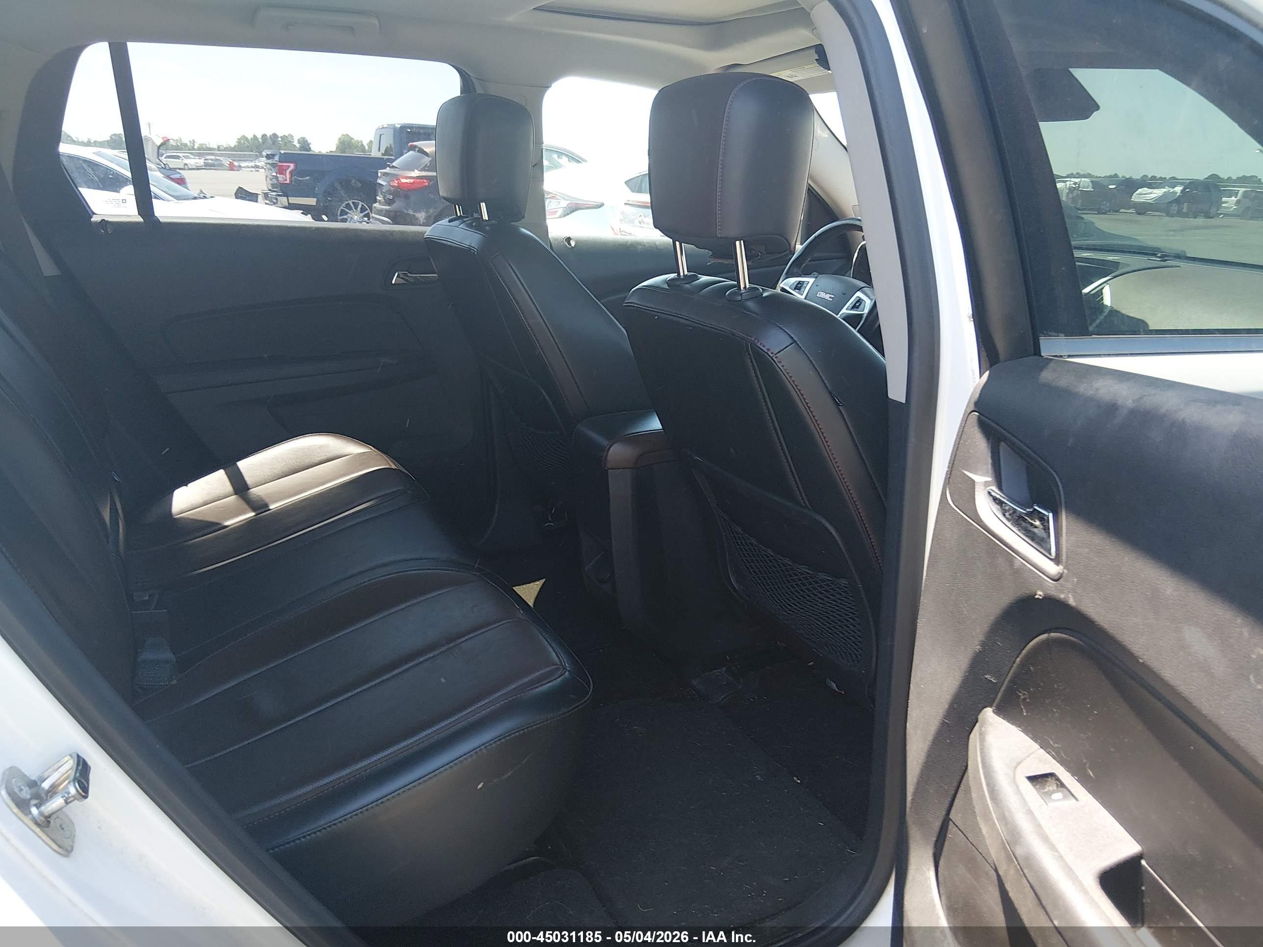 GMC TERRAIN image 8