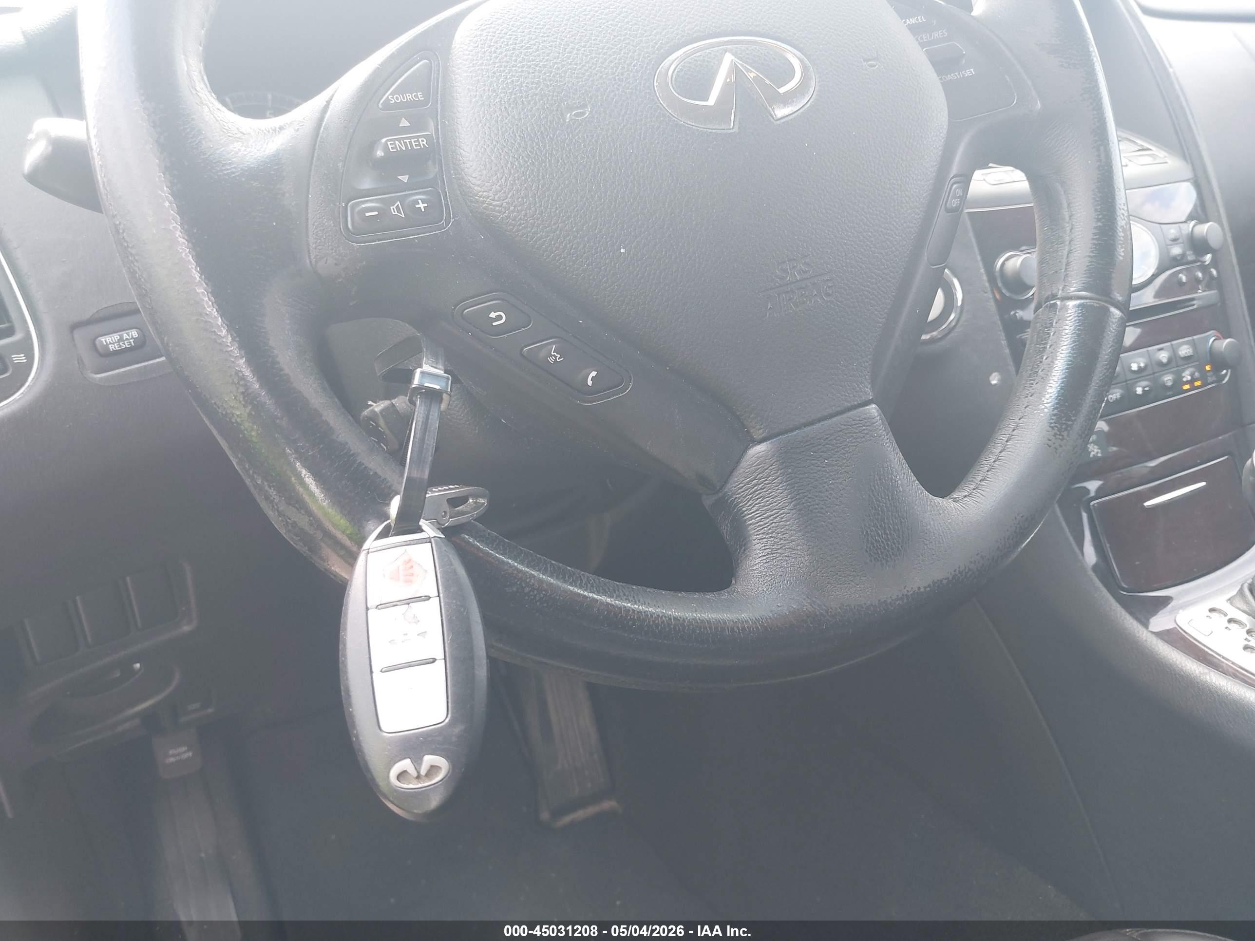 INFINITI EX35 image 11