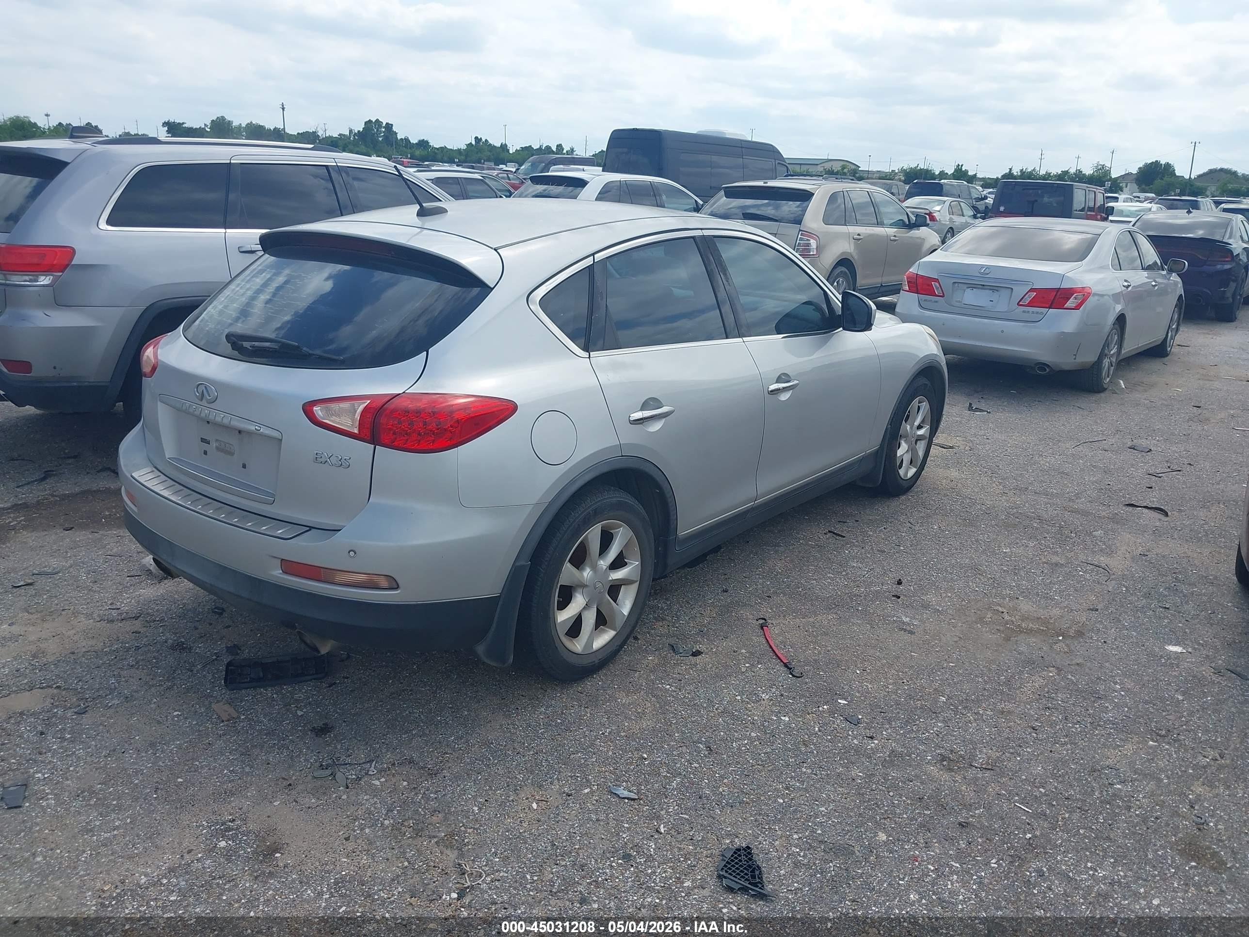 INFINITI EX35 image 4
