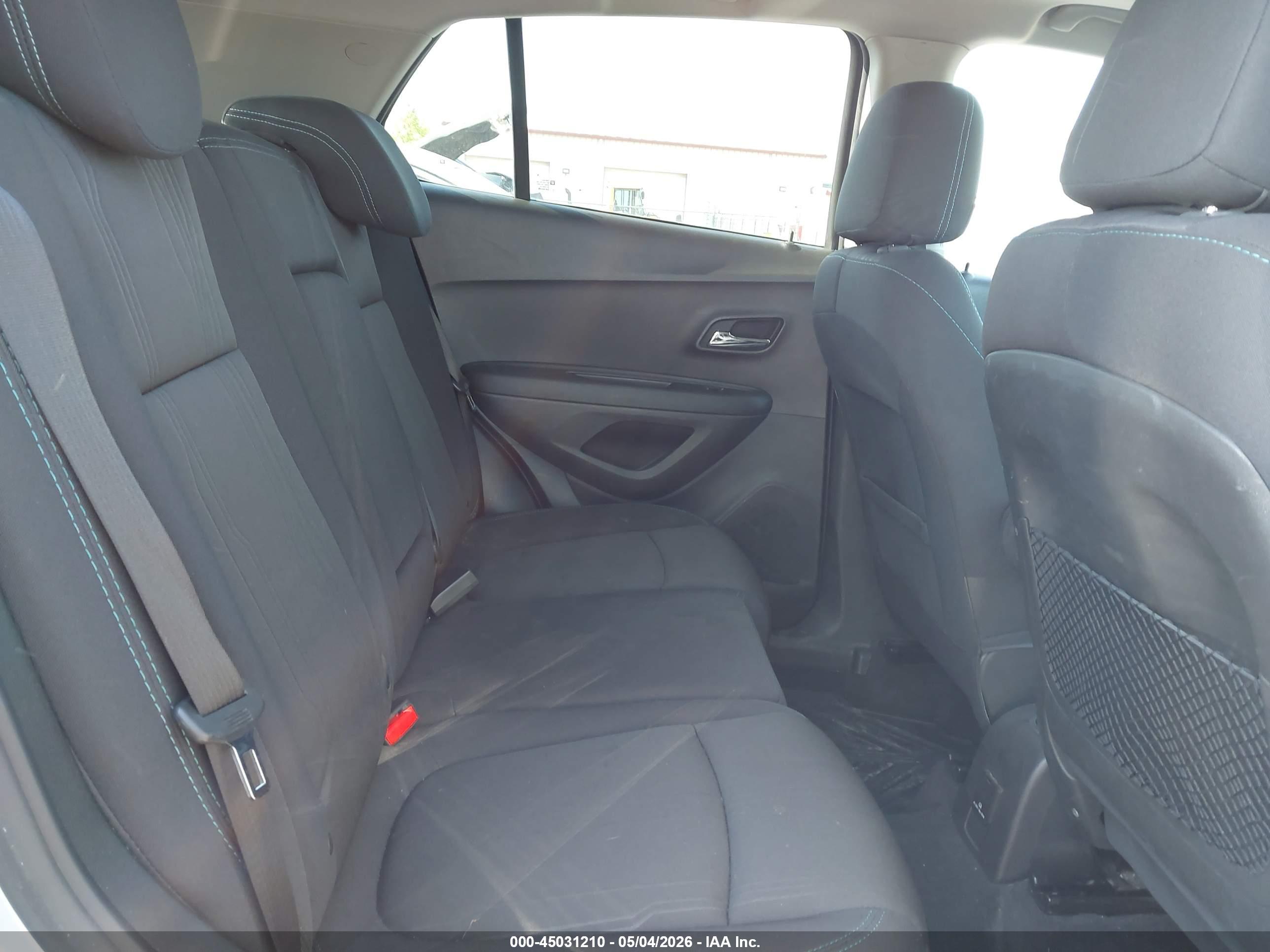CHEVROLET TRAX image 8