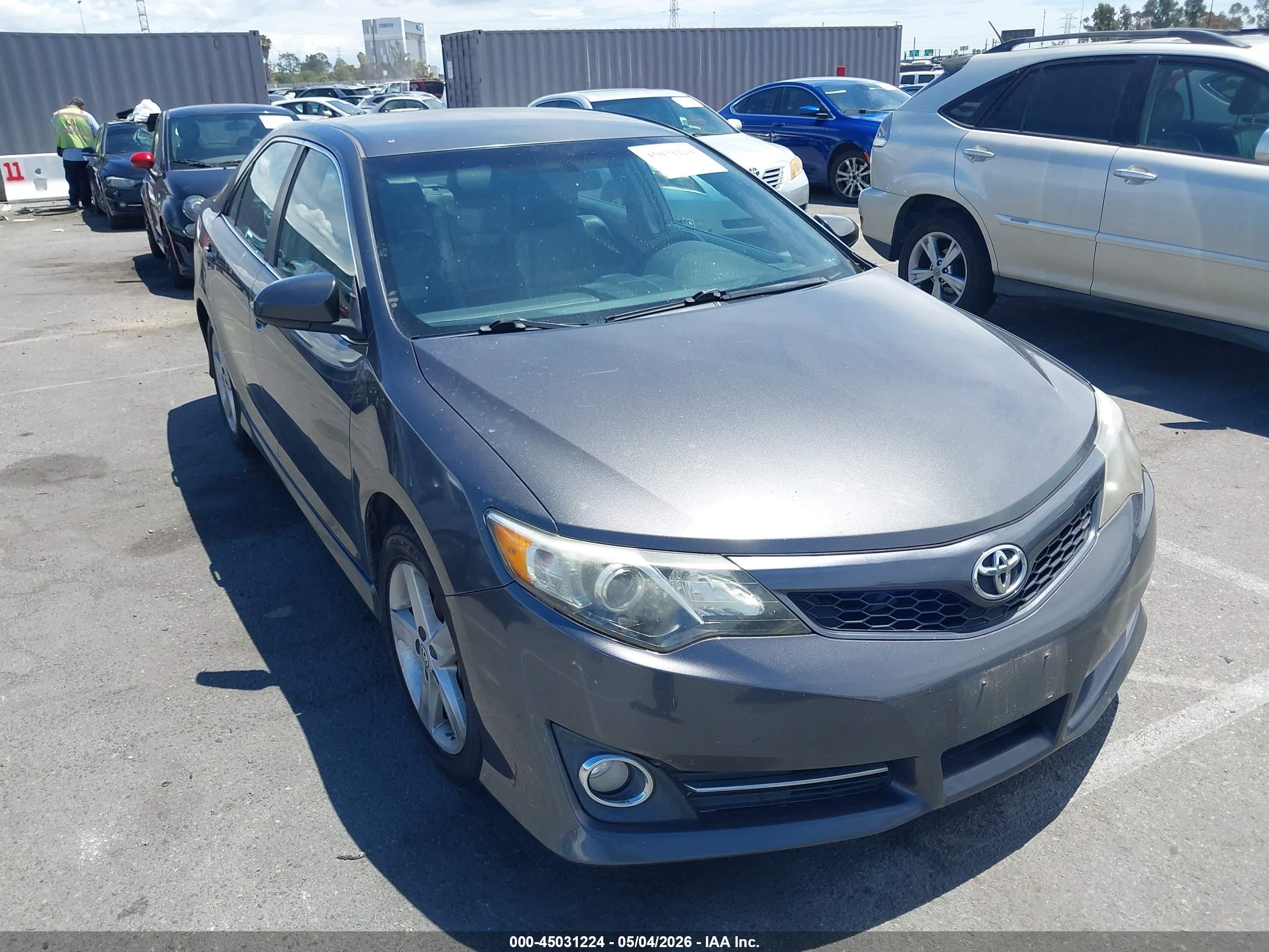 TOYOTA CAMRY image 6