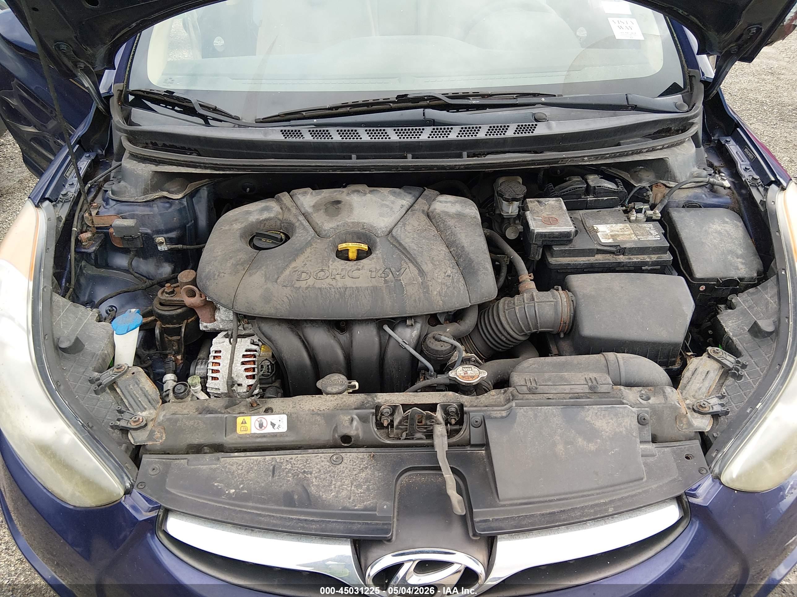 HYUNDAI ELANTRA image 10