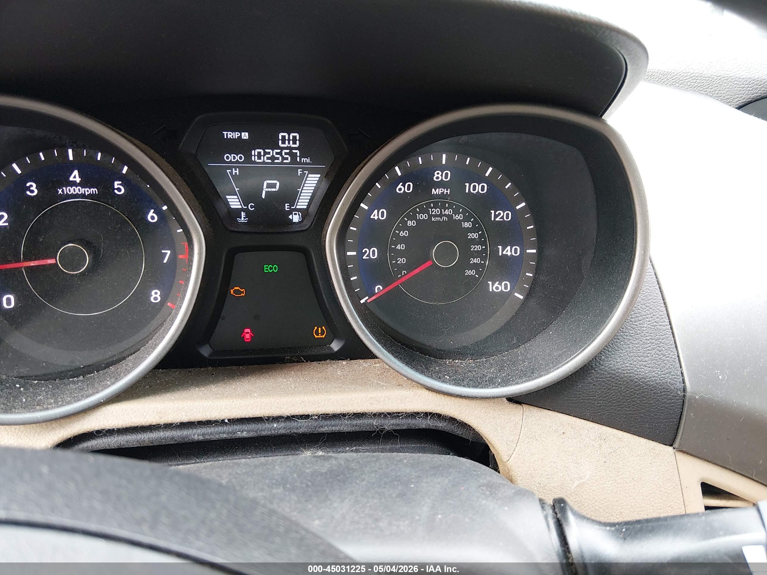 HYUNDAI ELANTRA image 7