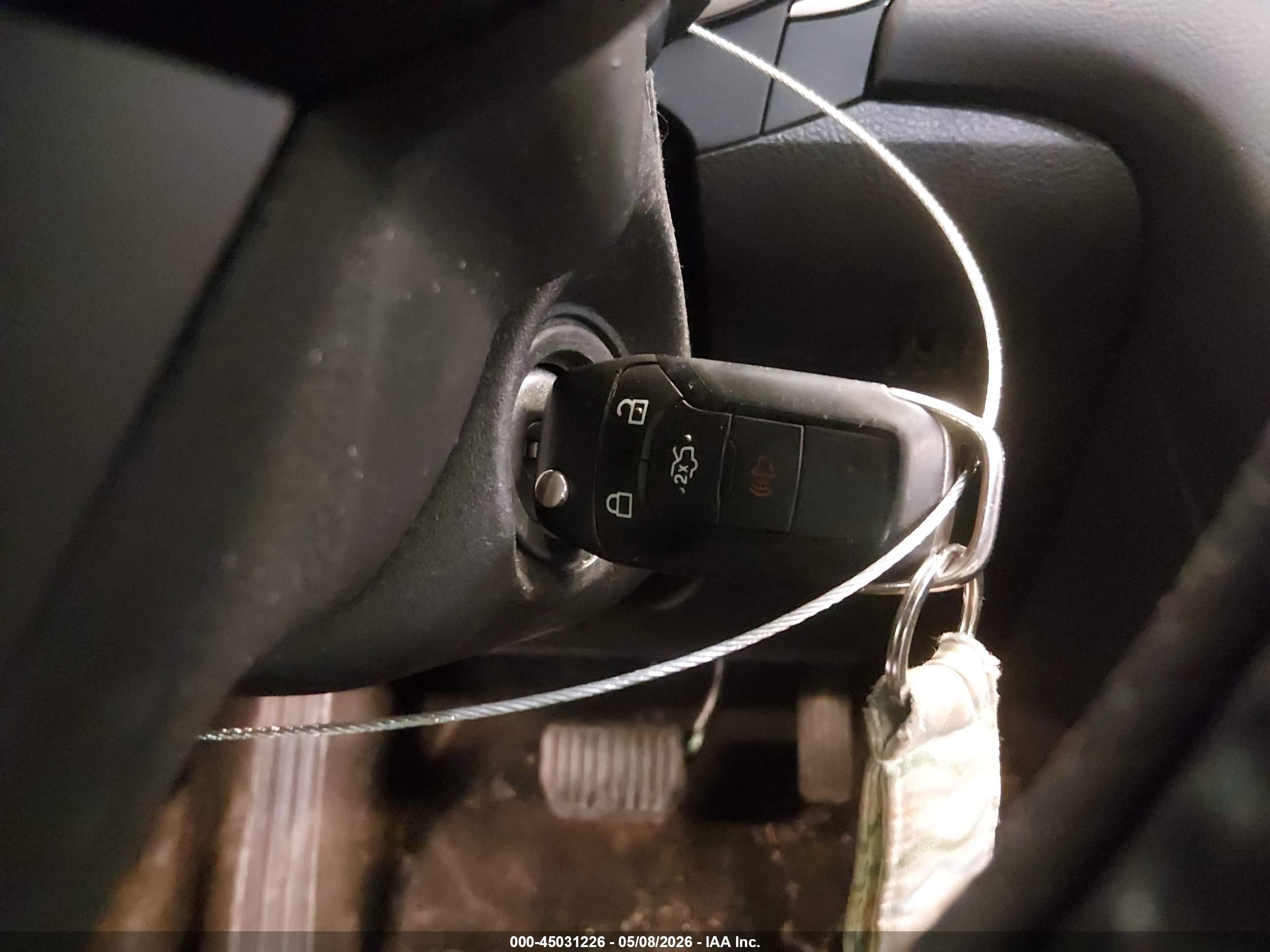 FORD FUSION image 11