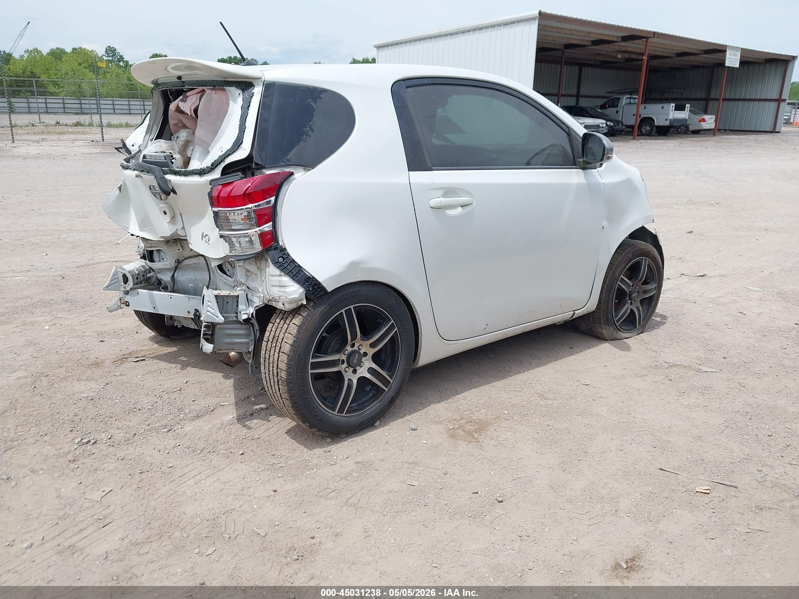 SCION IQ image 4