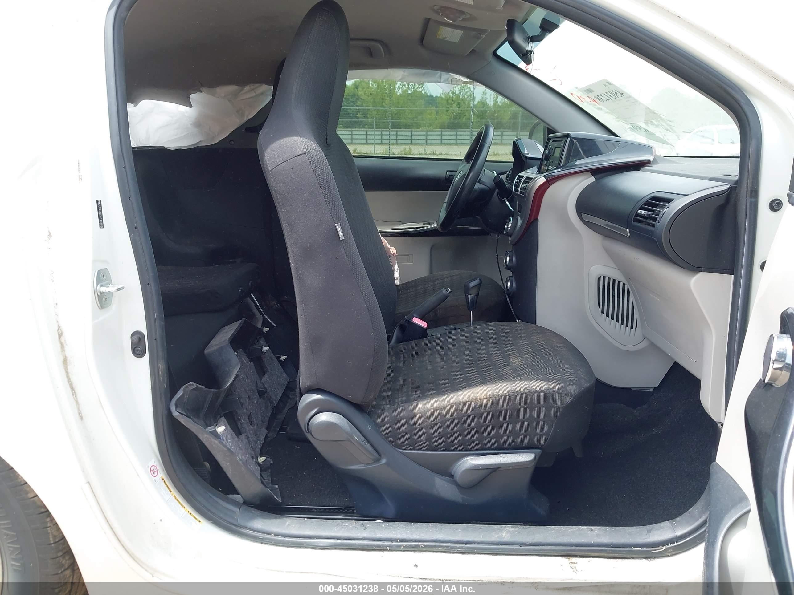 SCION IQ image 5
