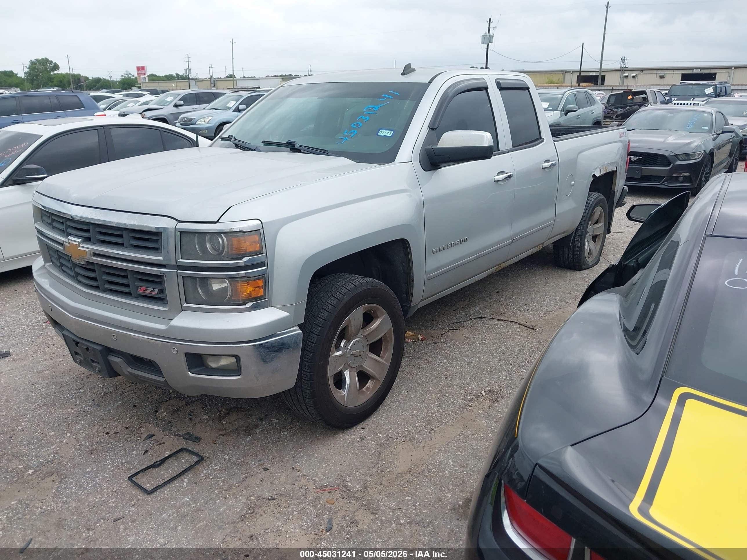 CHEVROLET SILVERADO image 2