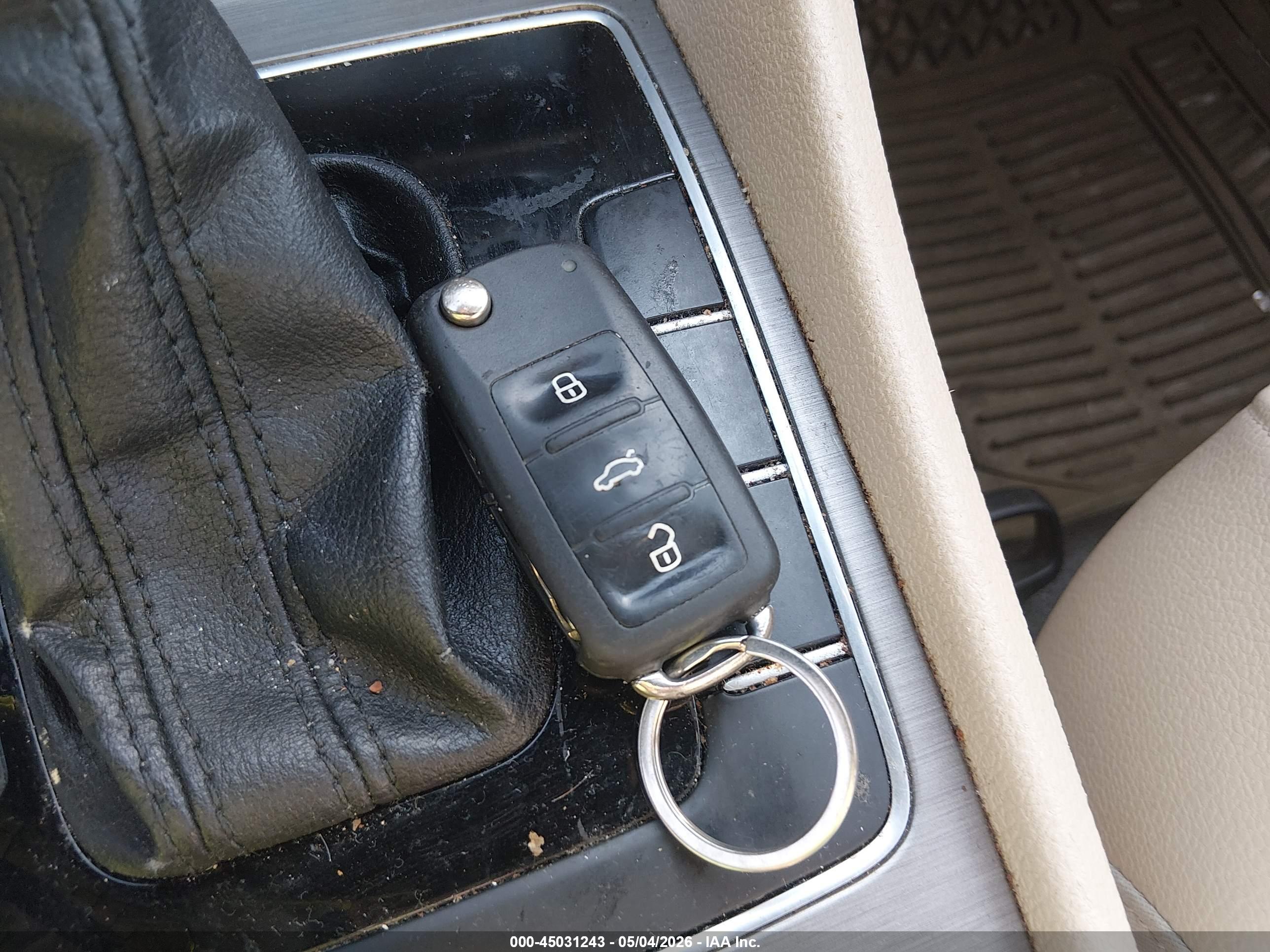 VOLKSWAGEN PASSAT image 11