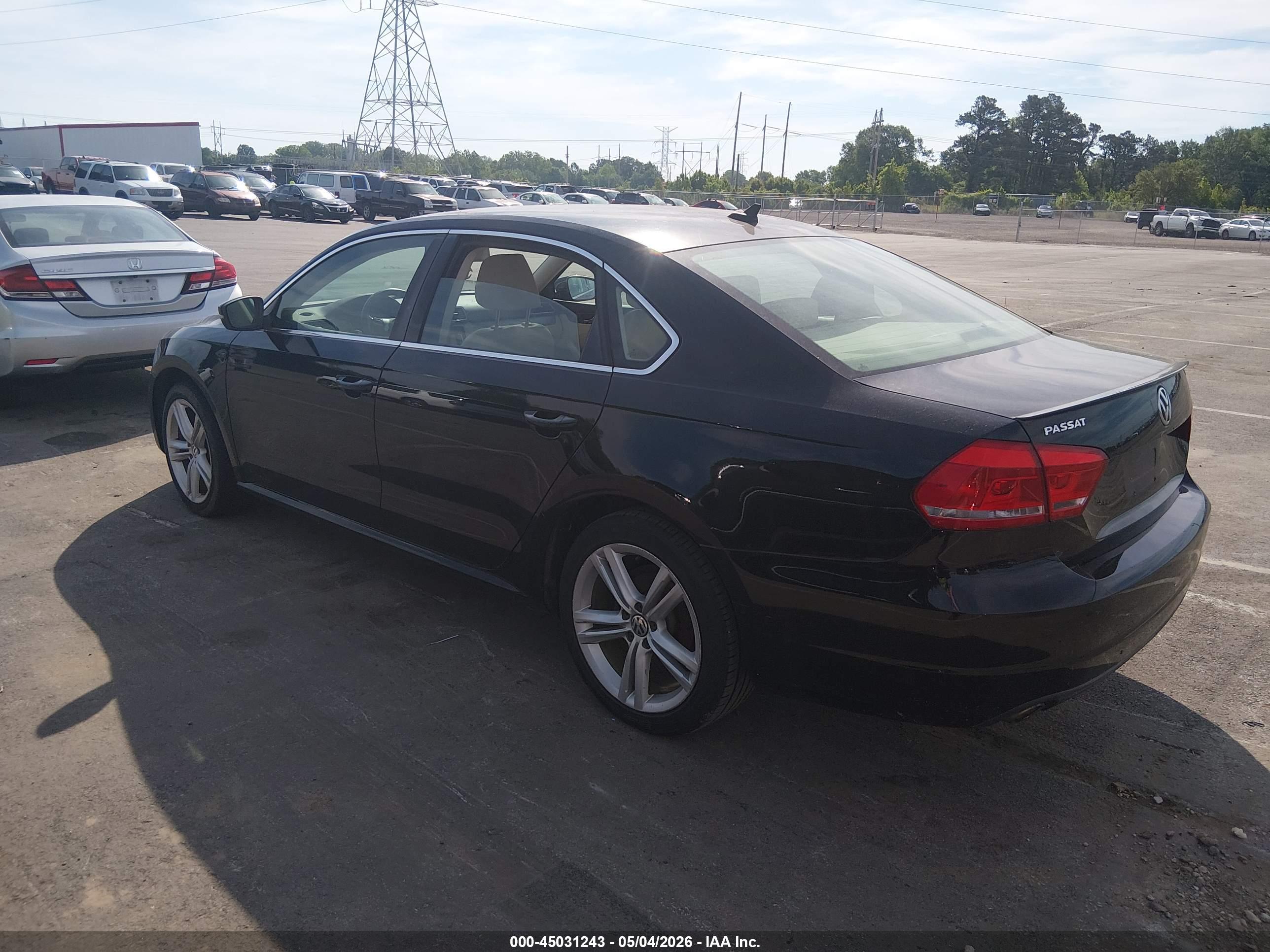 VOLKSWAGEN PASSAT image 3