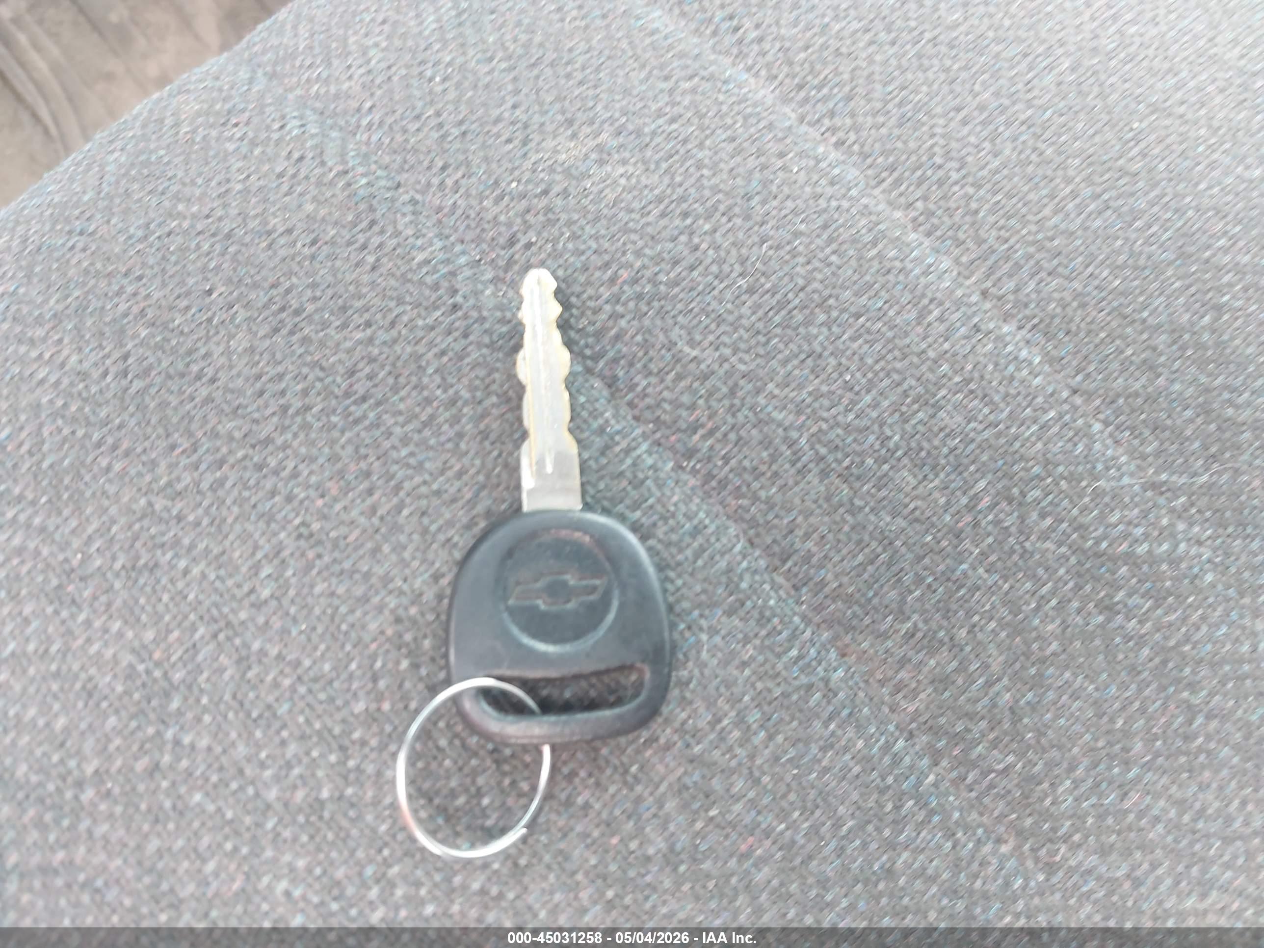 CHEVROLET EXPRESS image 11