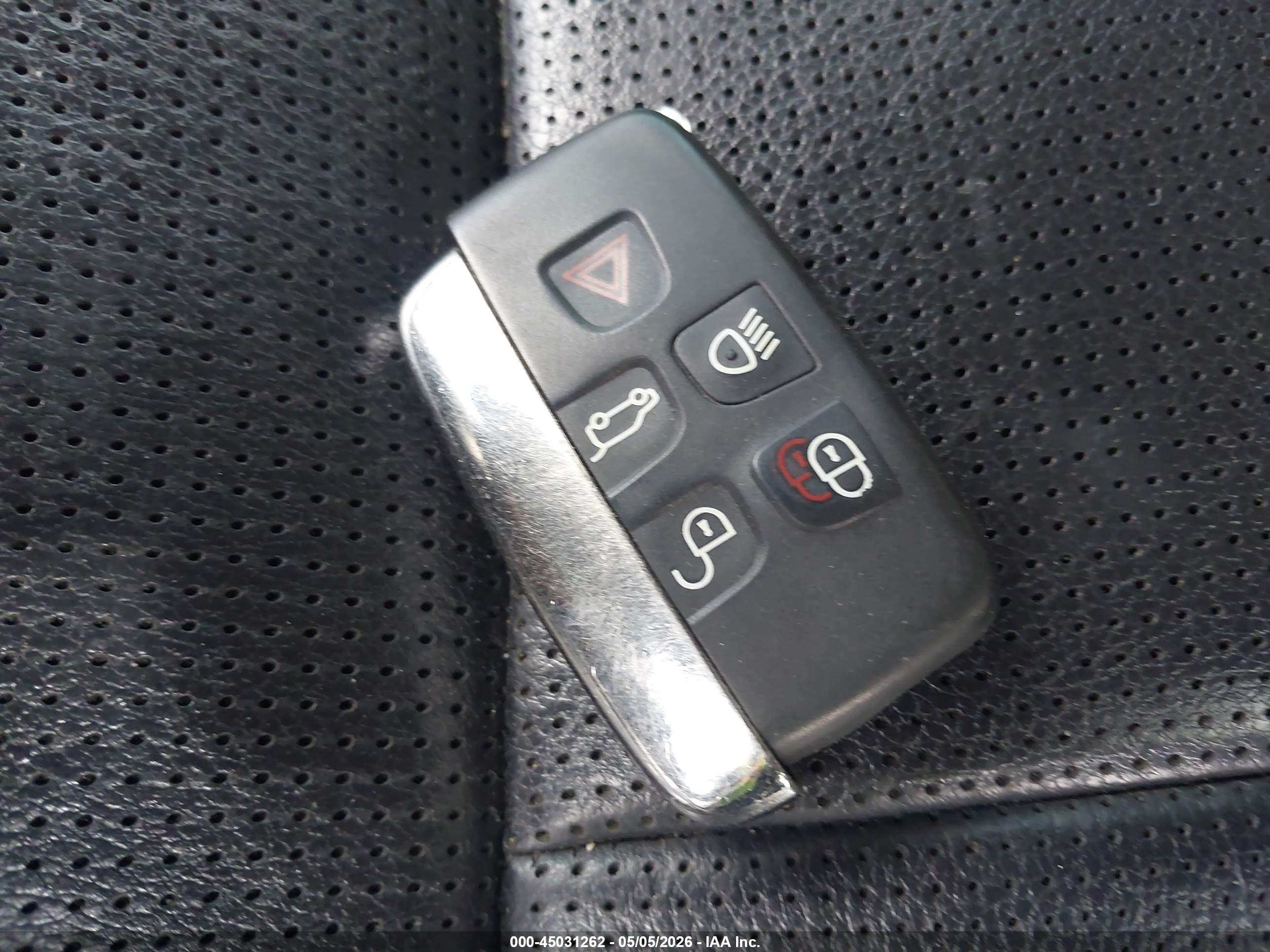 LAND ROVER image 11