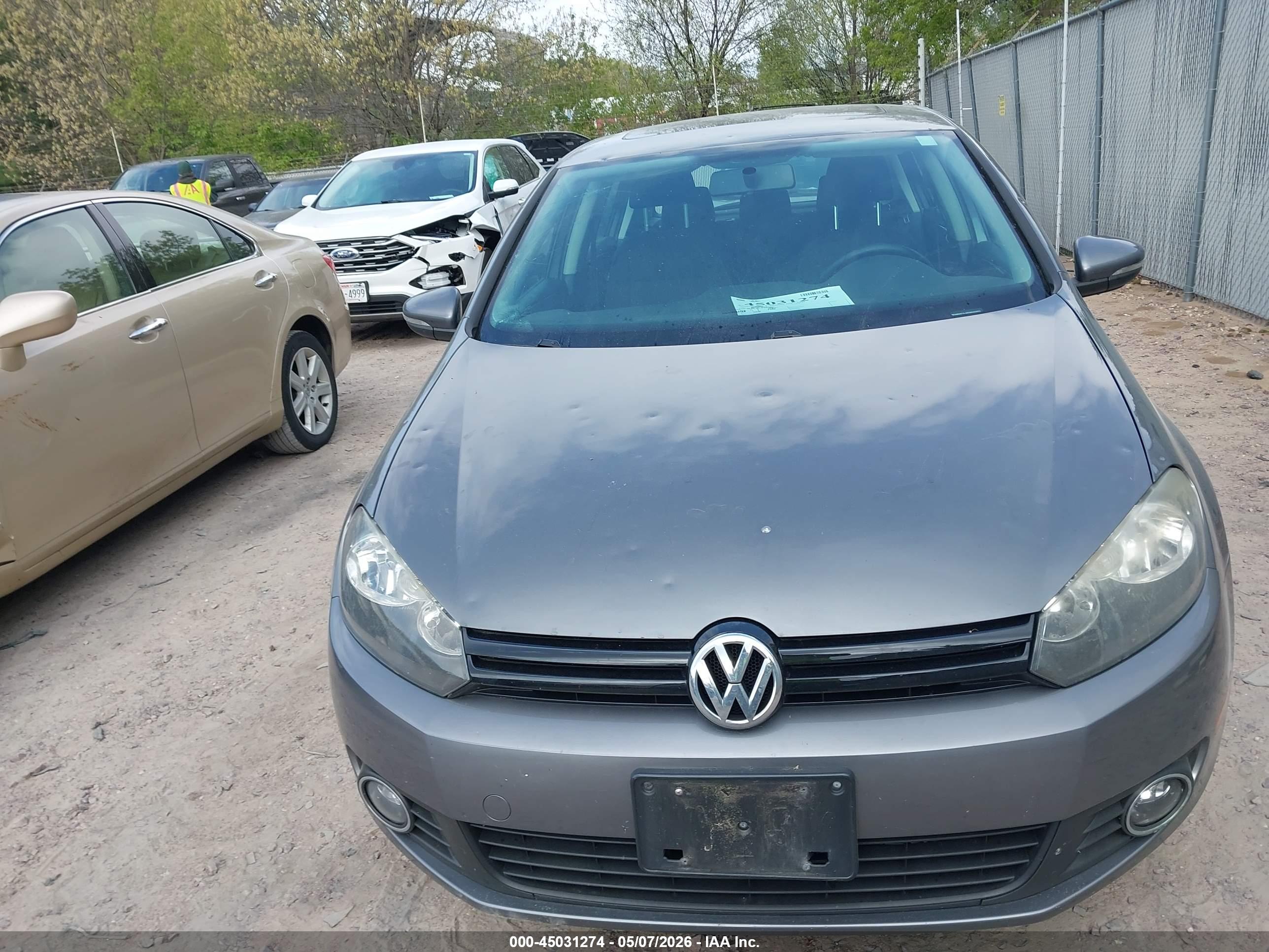 VOLKSWAGEN GOLF image 6