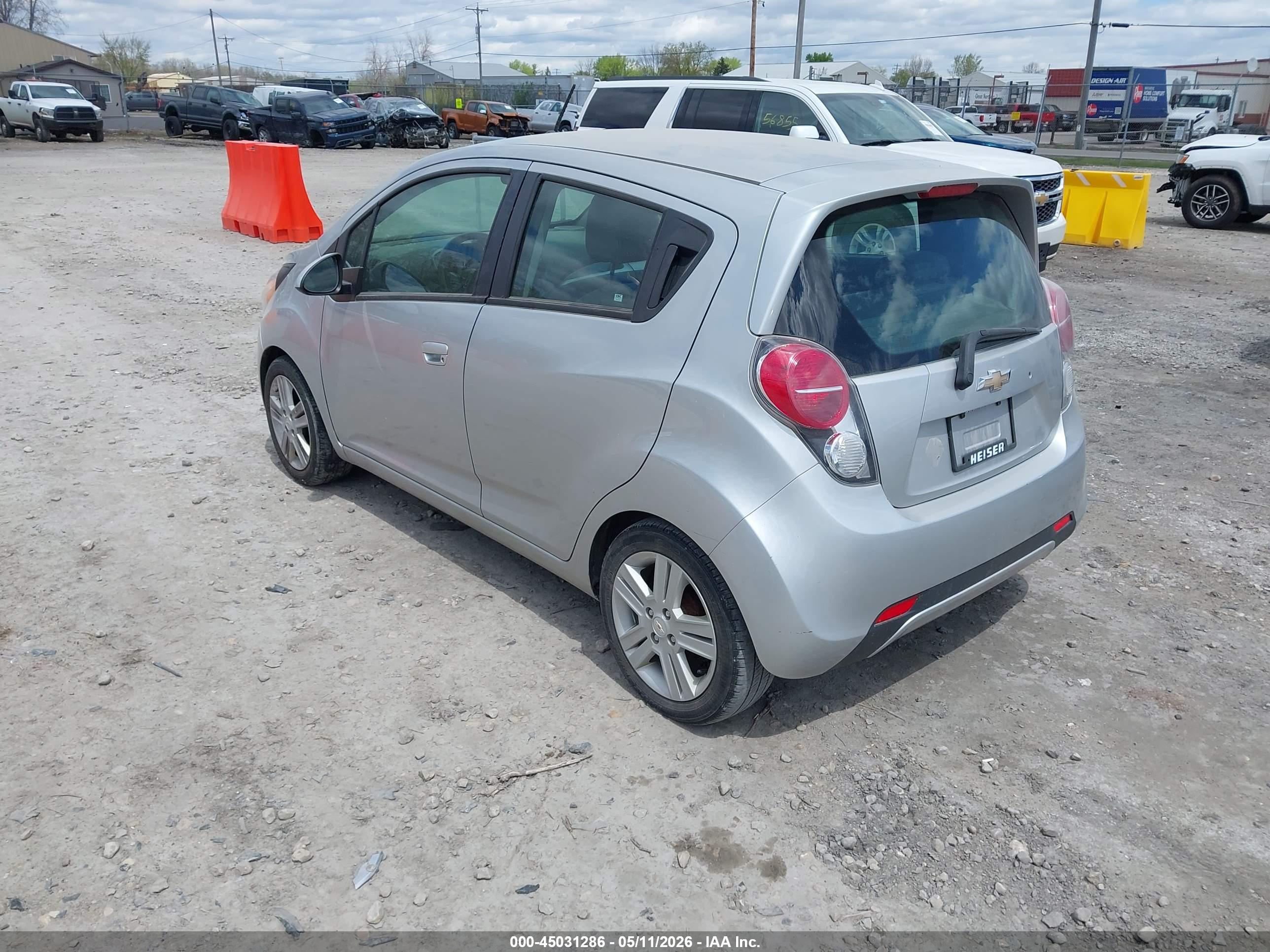 CHEVROLET SPARK image 3
